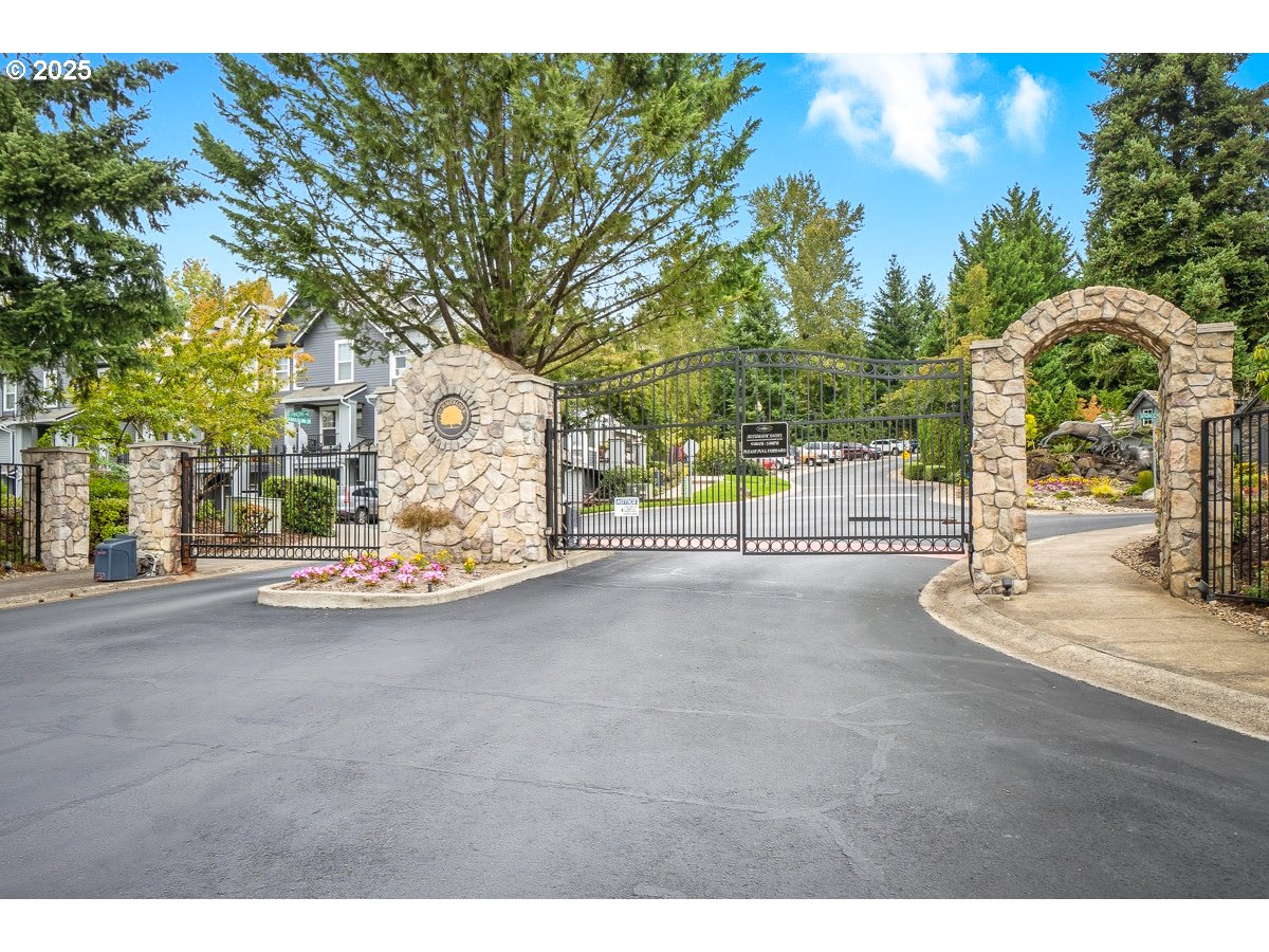 3565 SUMMERLINN DR