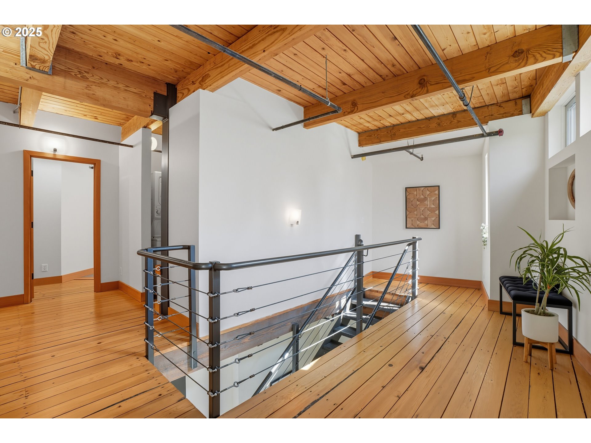 725 NW FLANDERS ST 401