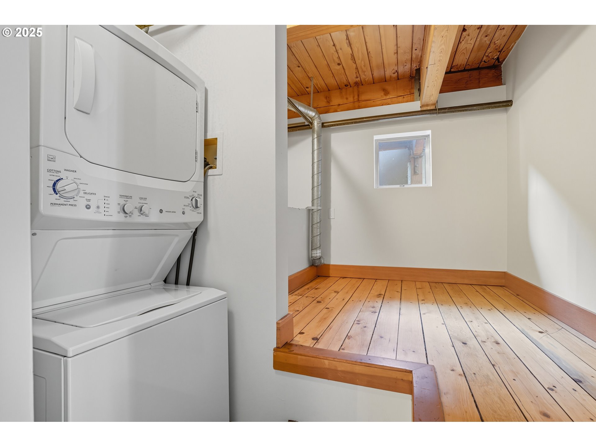 725 NW FLANDERS ST 401