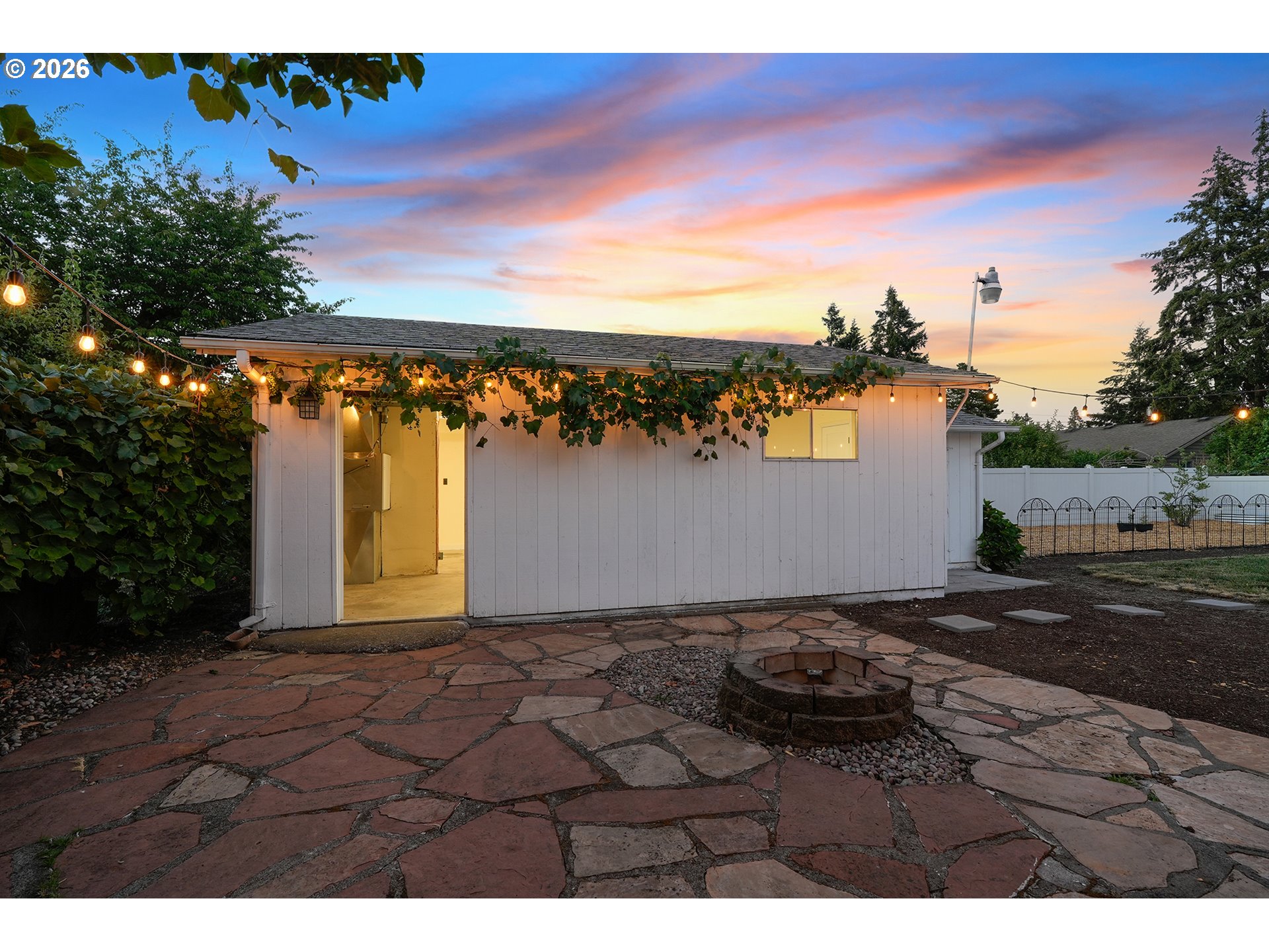 797 APPLE BLOSSOM AVE