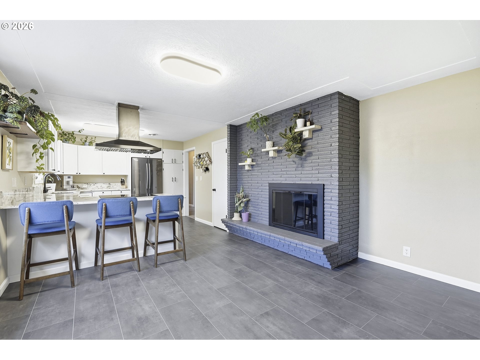 797 APPLE BLOSSOM AVE