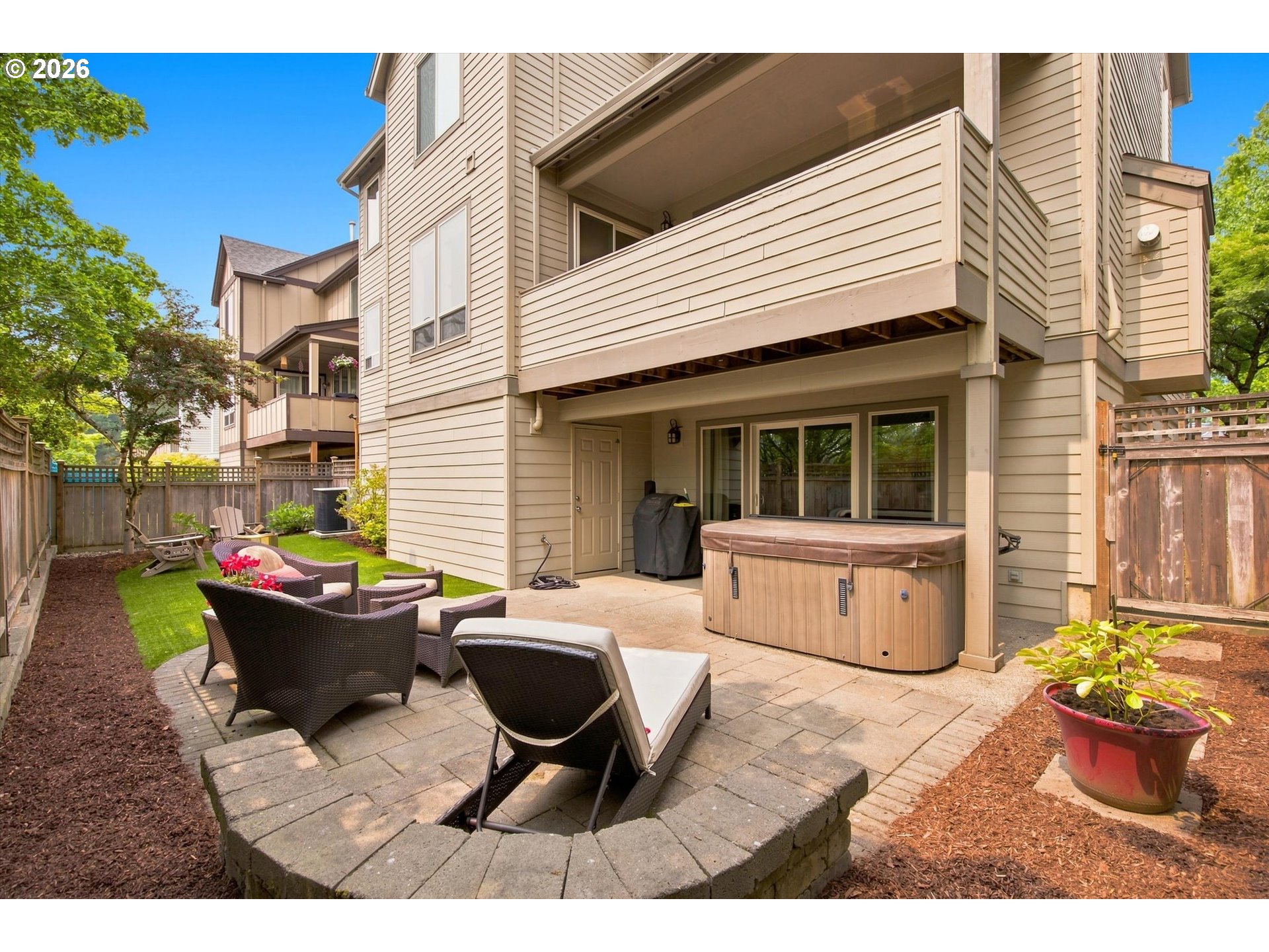 11090 NW CRYSTAL CREEK LN