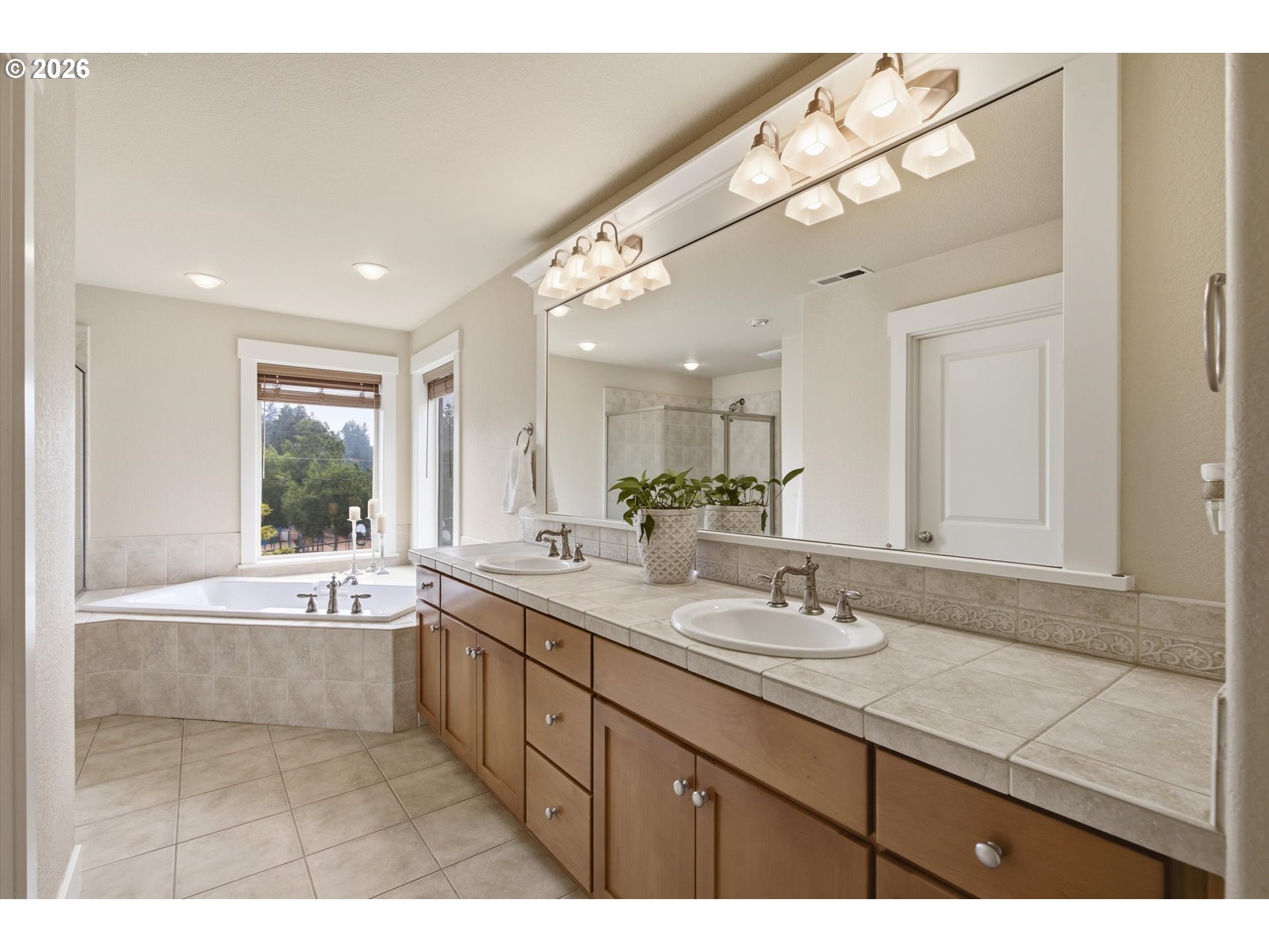 11090 NW CRYSTAL CREEK LN