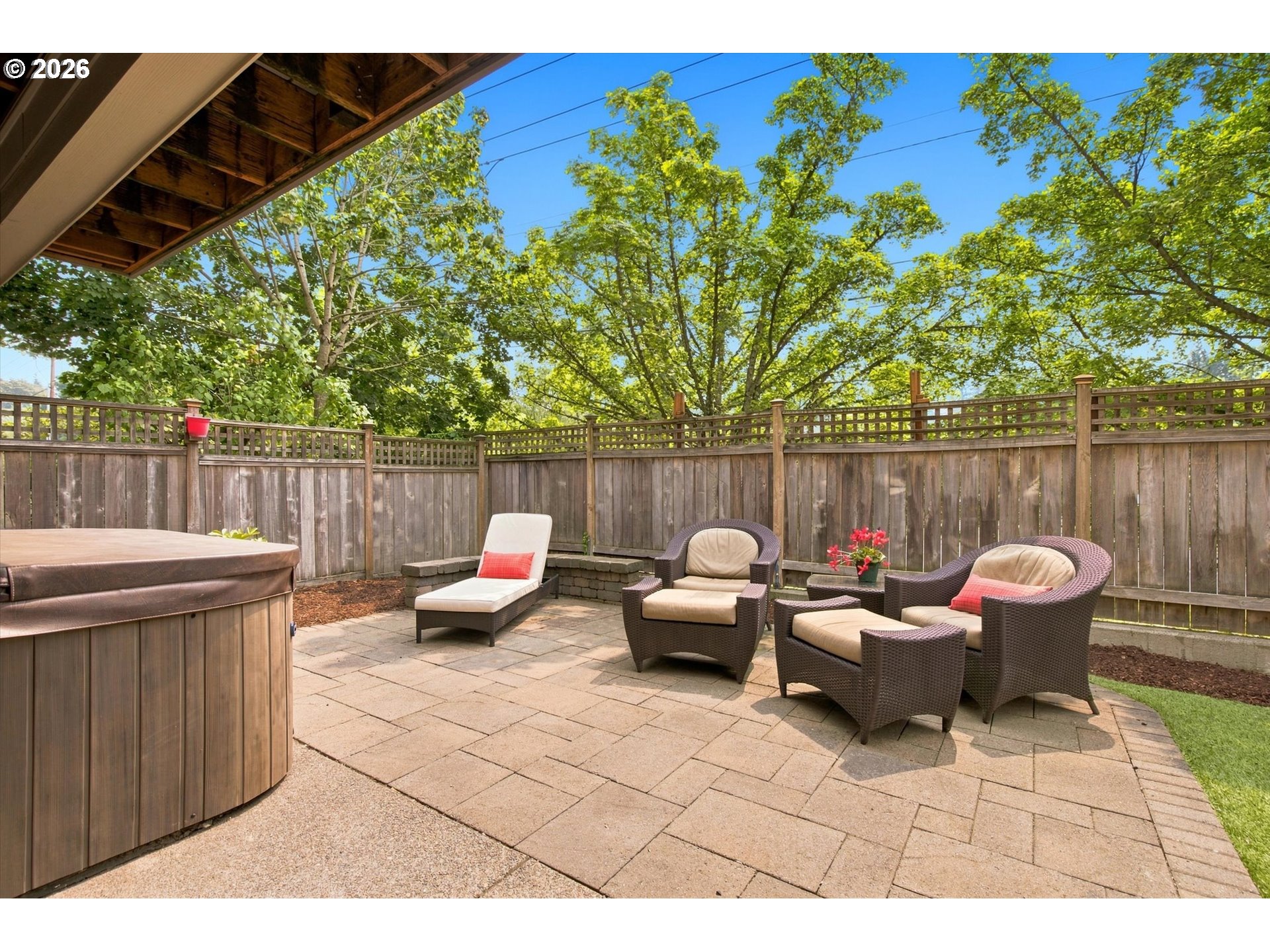 11090 NW CRYSTAL CREEK LN