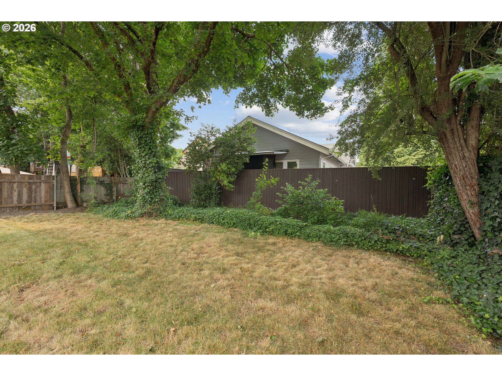 1519 N JARRETT ST