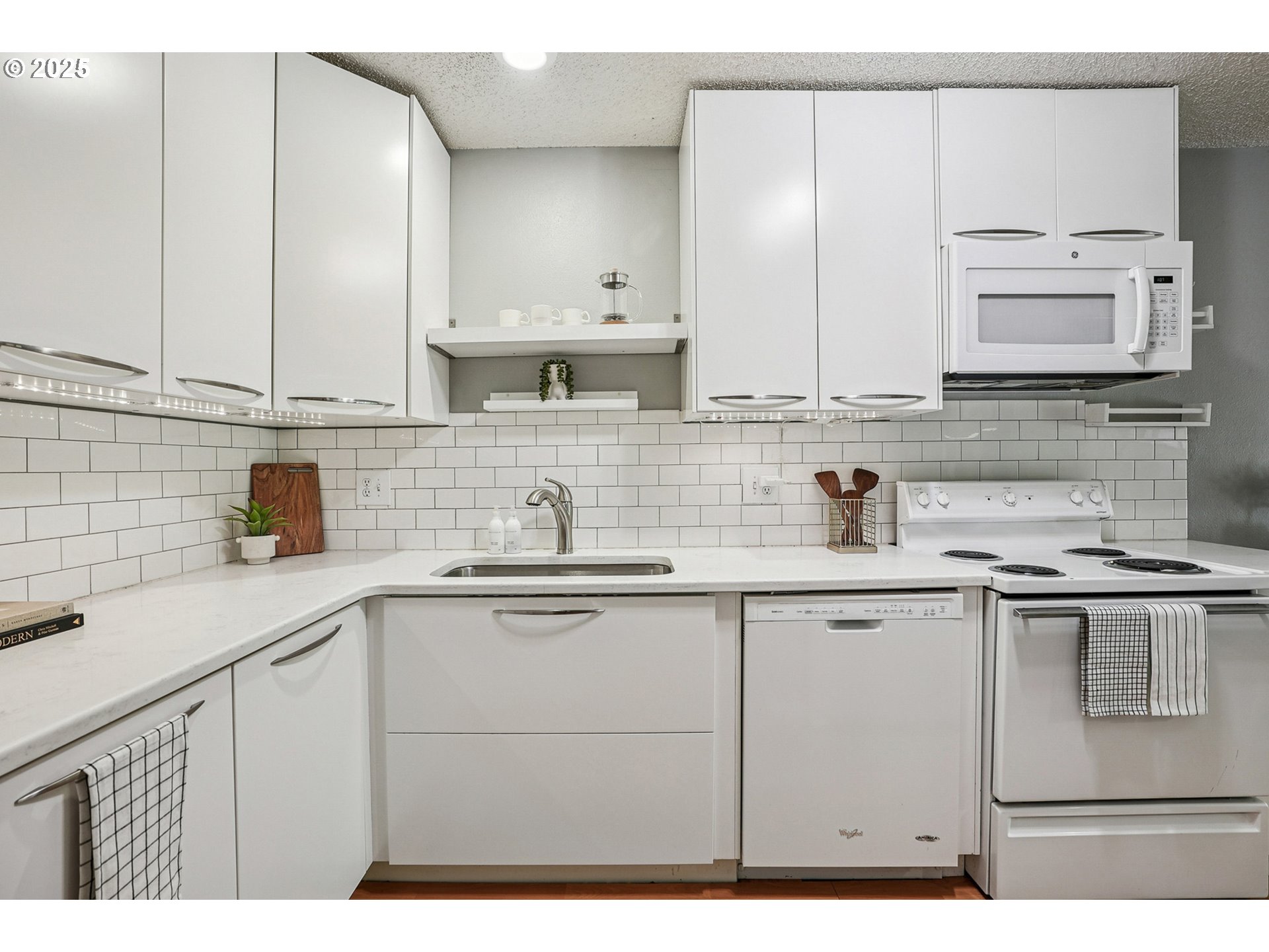 6835 SW CAPITOL HILL RD #36