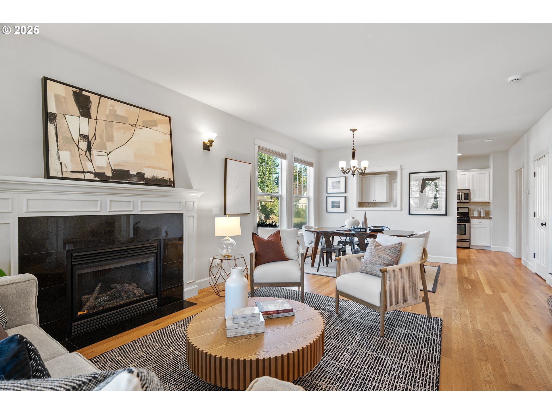 4646 N COMMERCIAL AVE