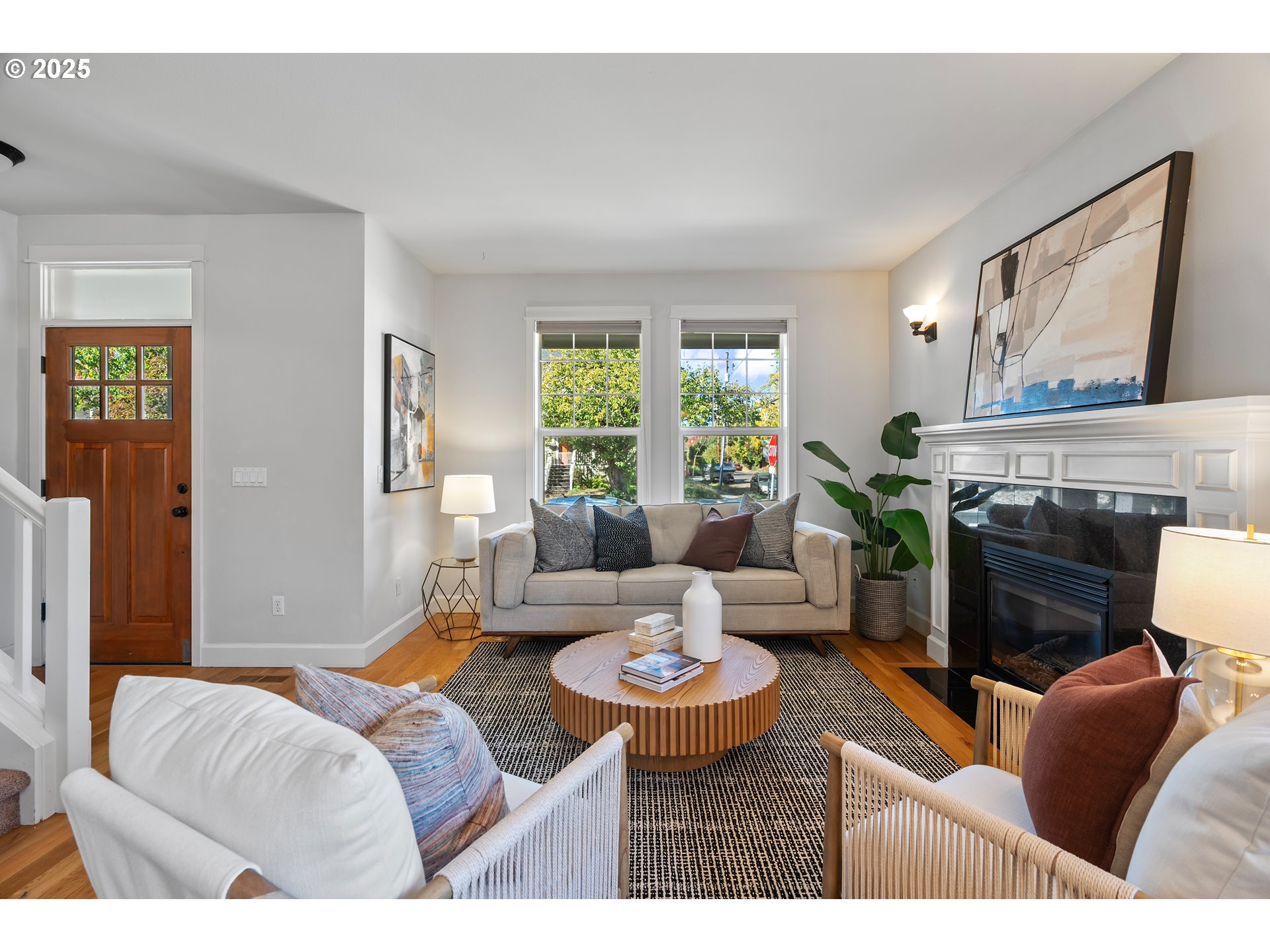 4646 N COMMERCIAL AVE