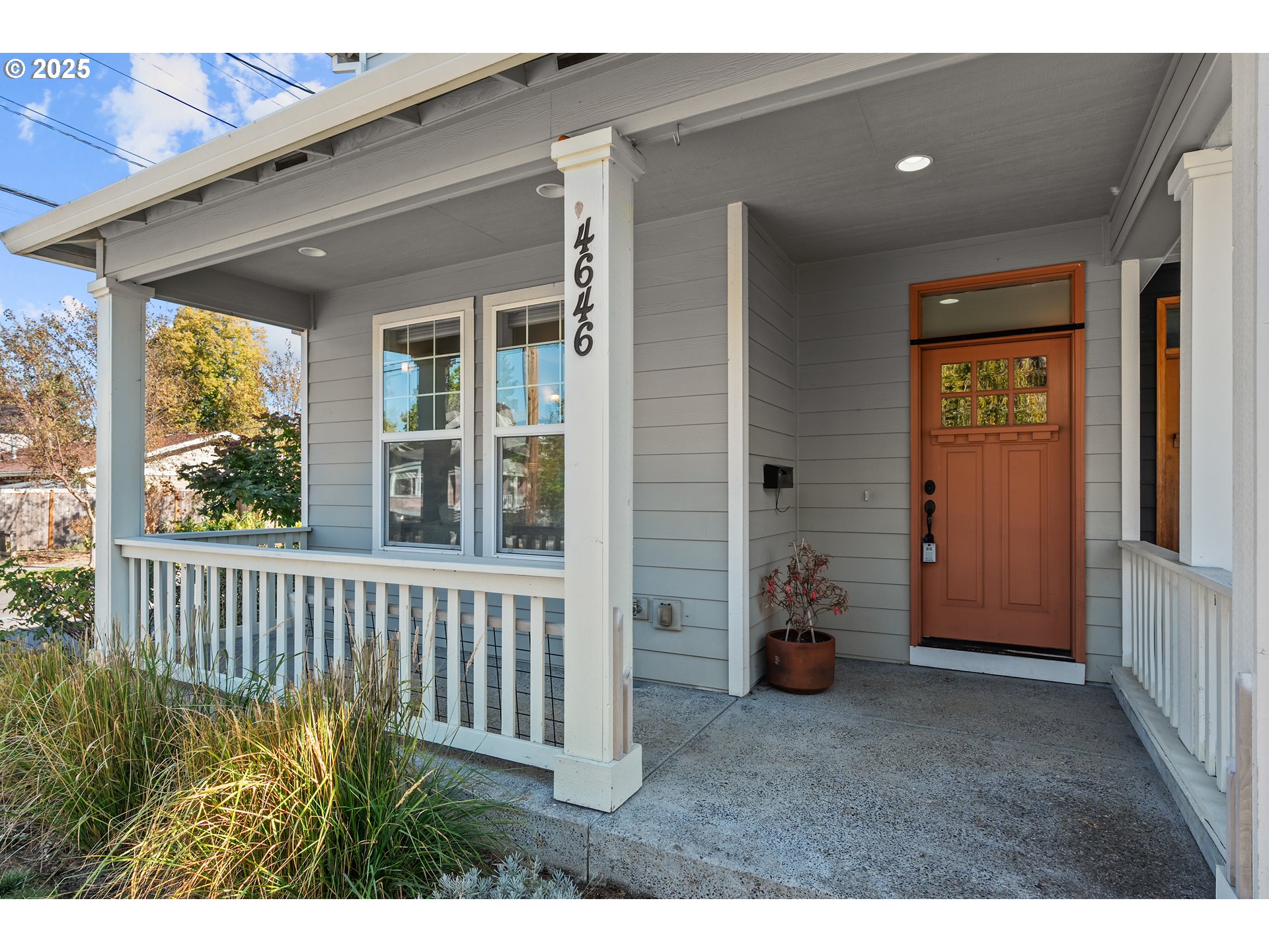 4646 N COMMERCIAL AVE