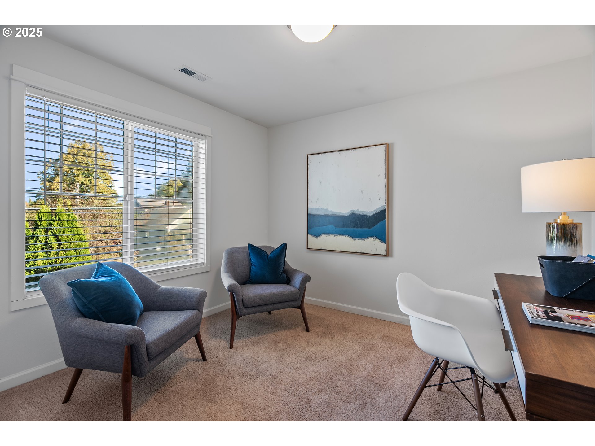 4646 N COMMERCIAL AVE