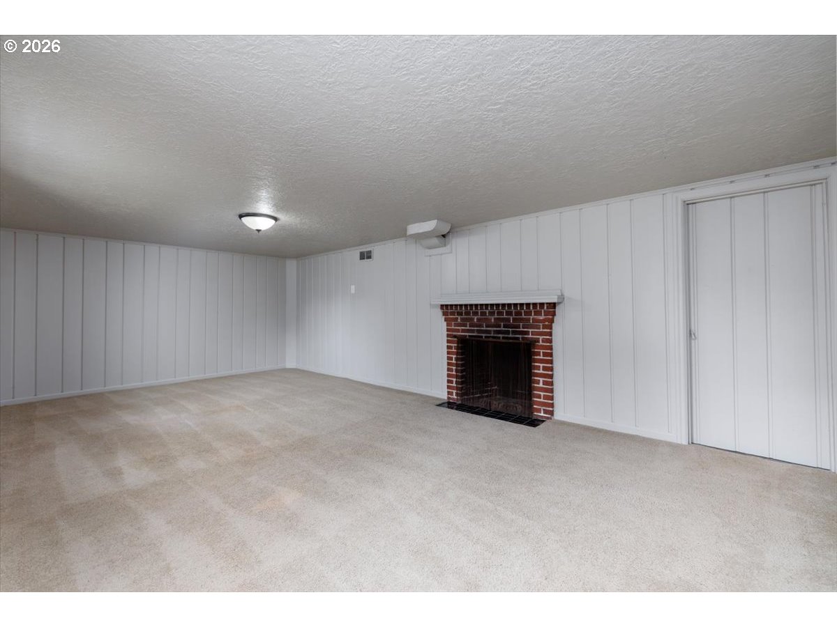 4205 NE 18TH AVE