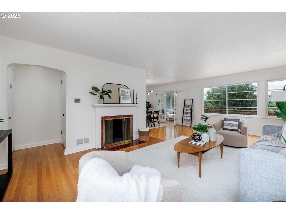 4205 NE 18TH AVE