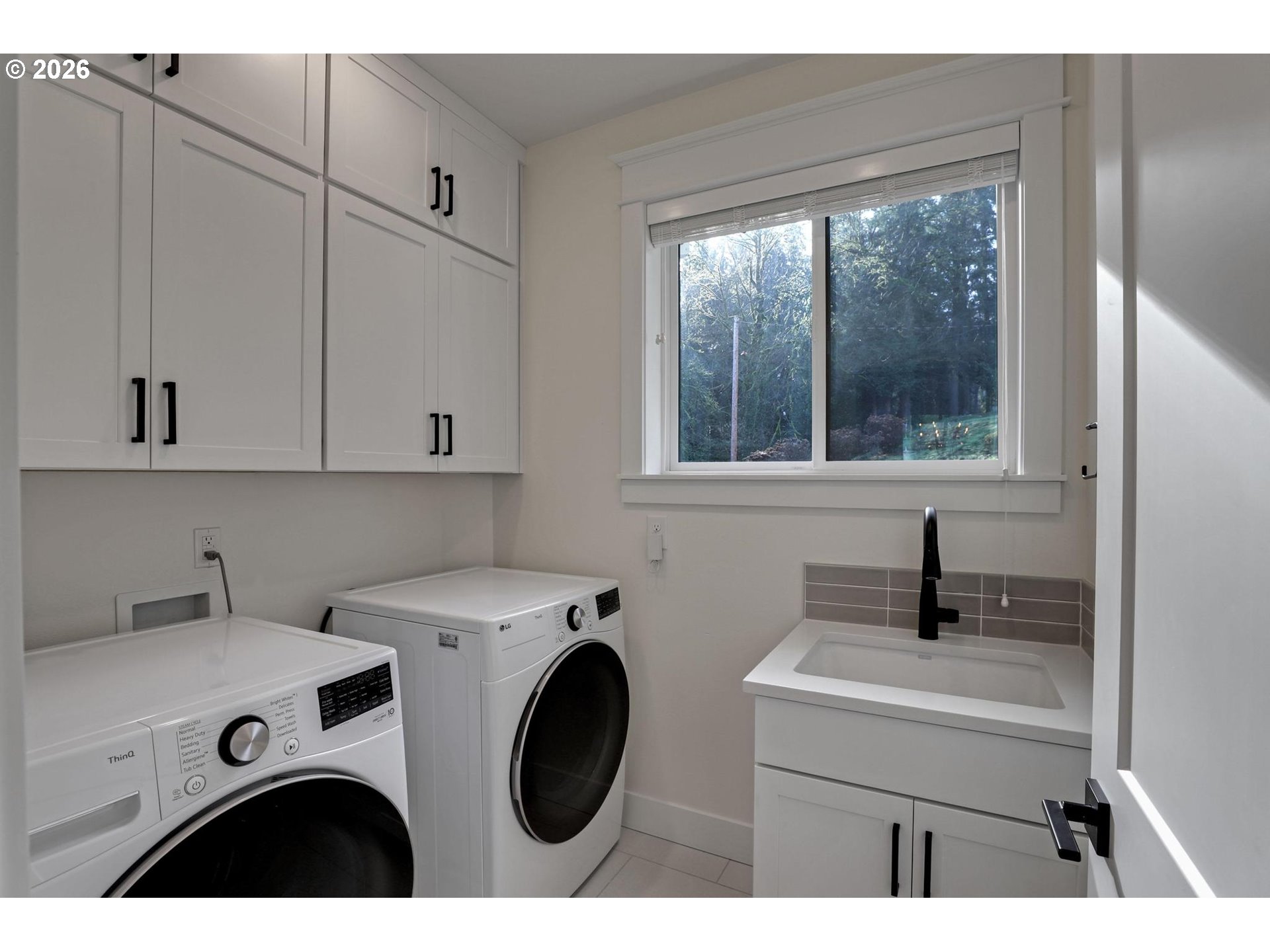 4022 SE ALDERCREST RD