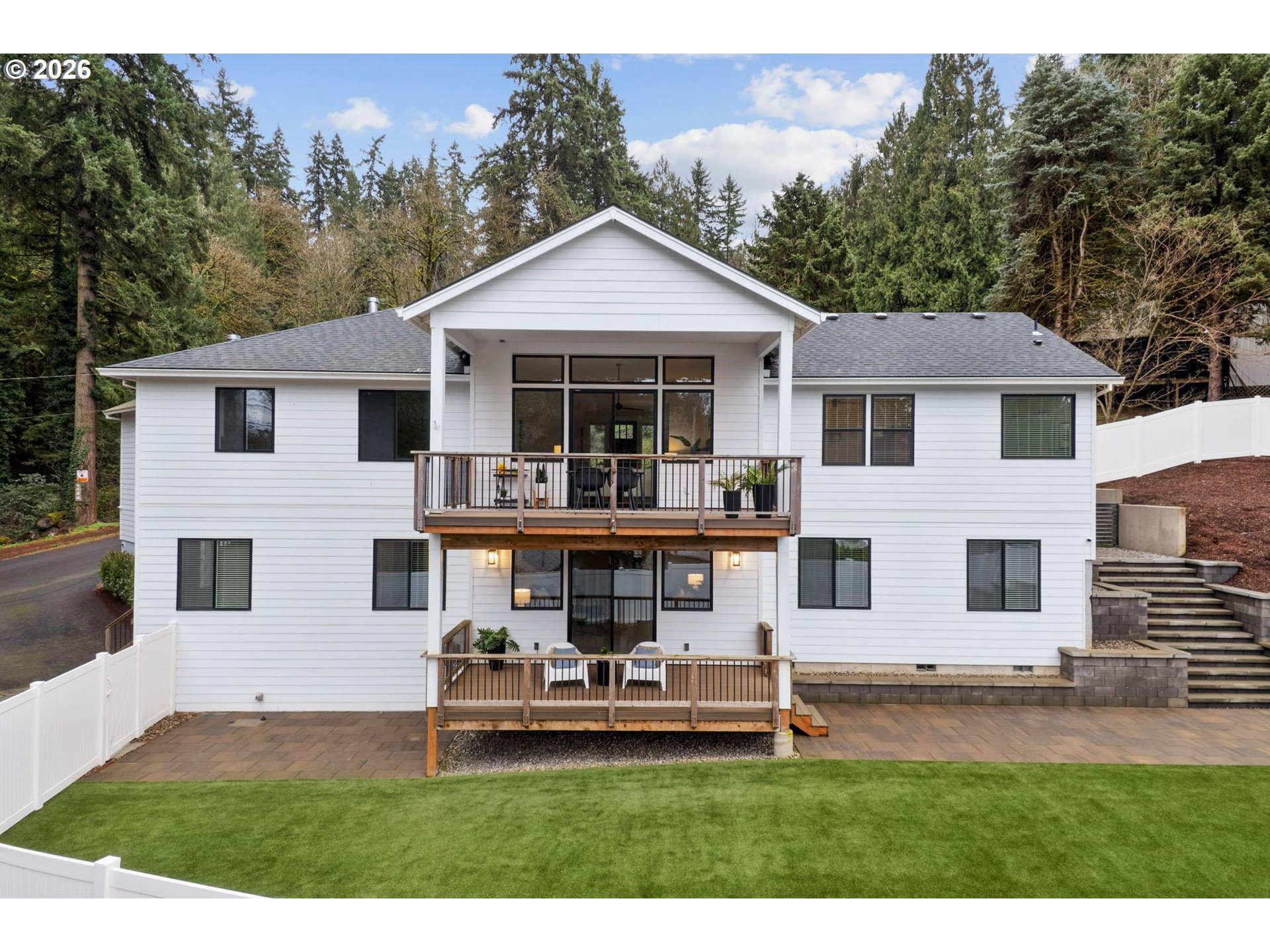 4022 SE ALDERCREST RD