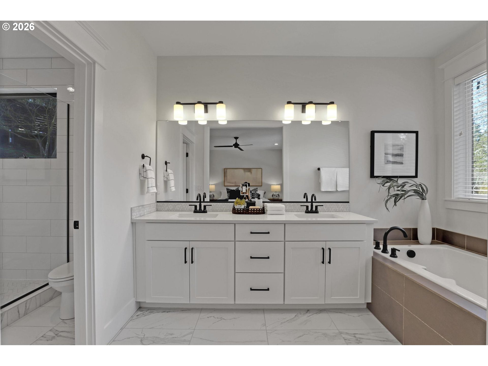 4022 SE ALDERCREST RD