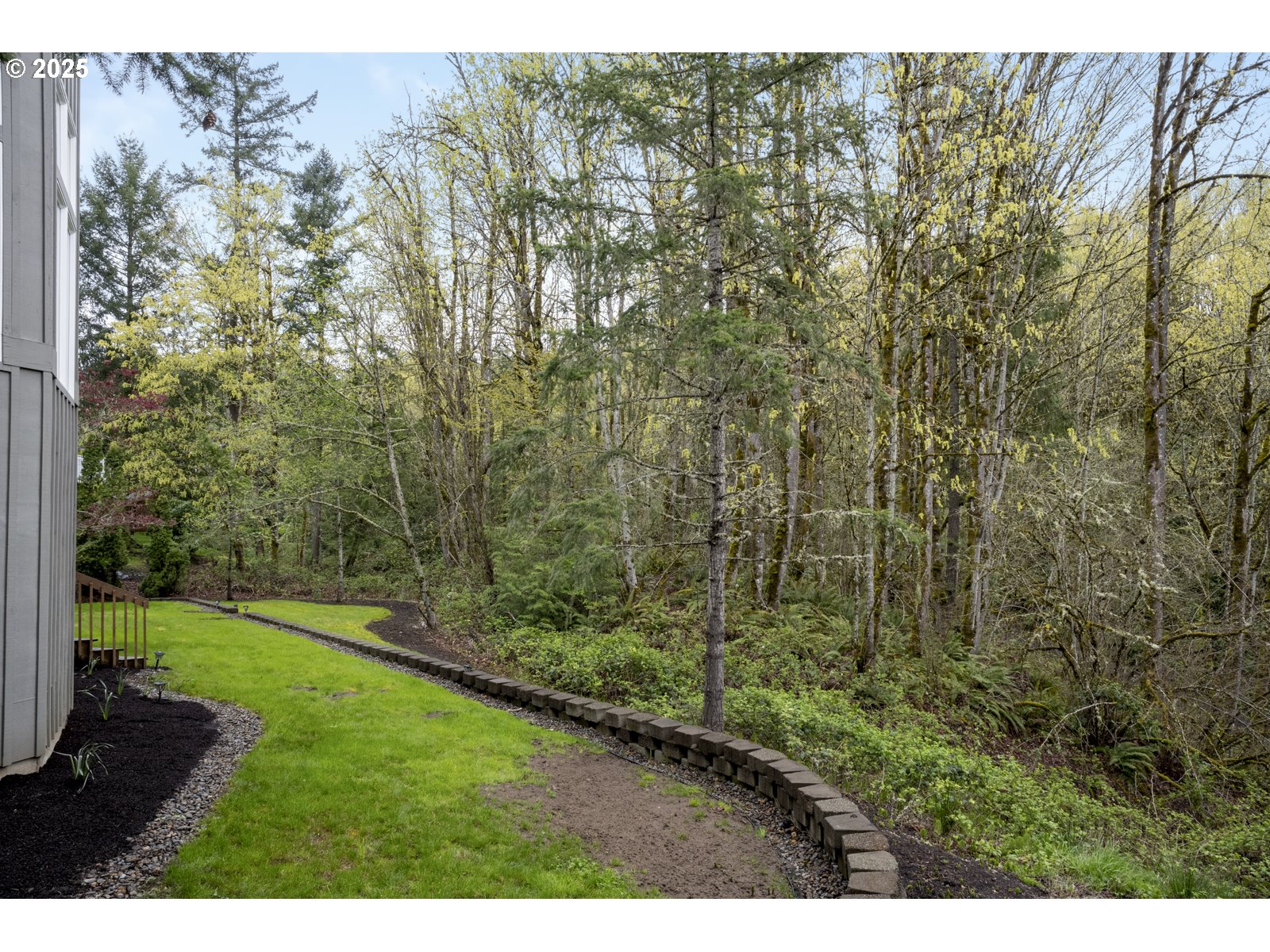 1916 NW RUNNYMEADE CT