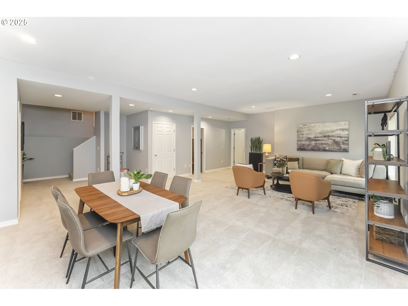 1916 NW RUNNYMEADE CT