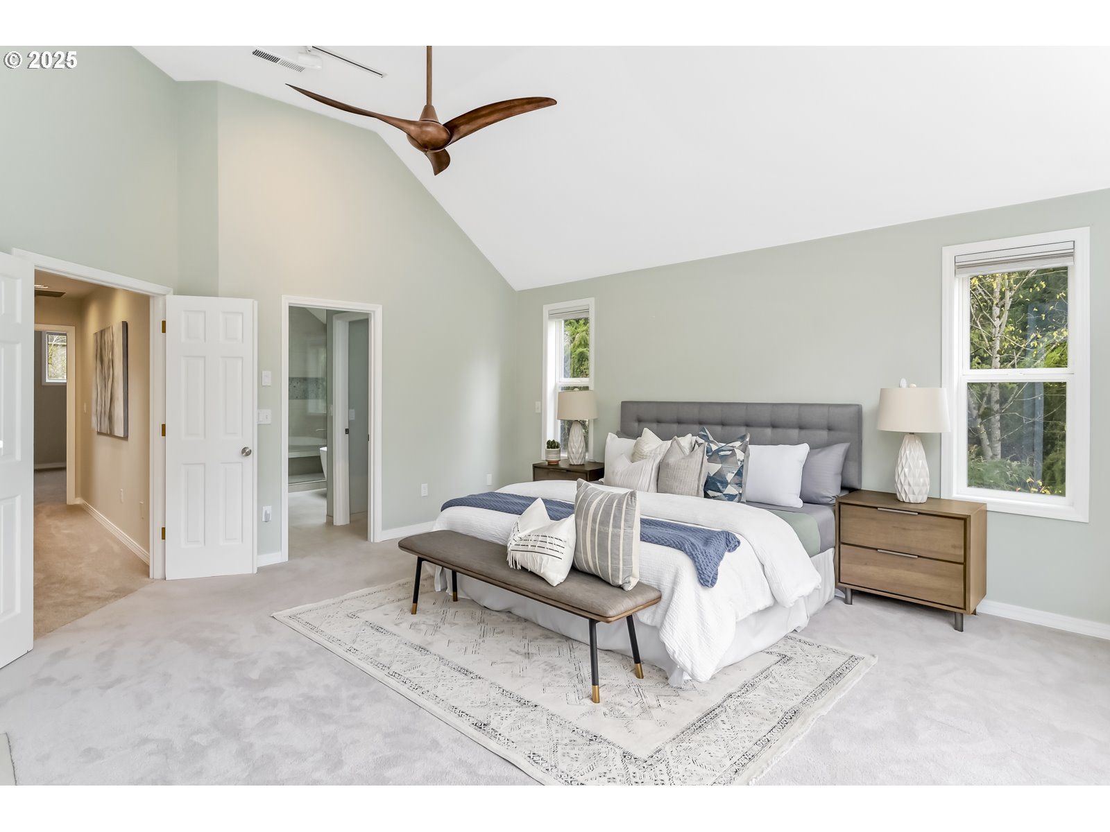 1916 NW RUNNYMEADE CT