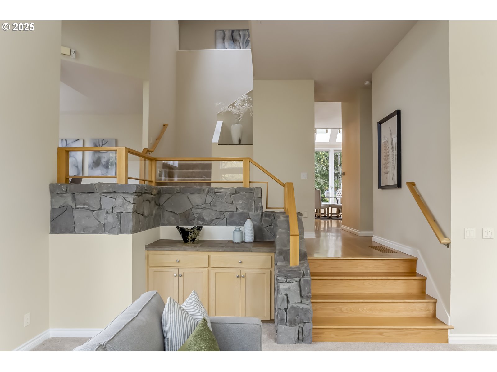 1916 NW RUNNYMEADE CT