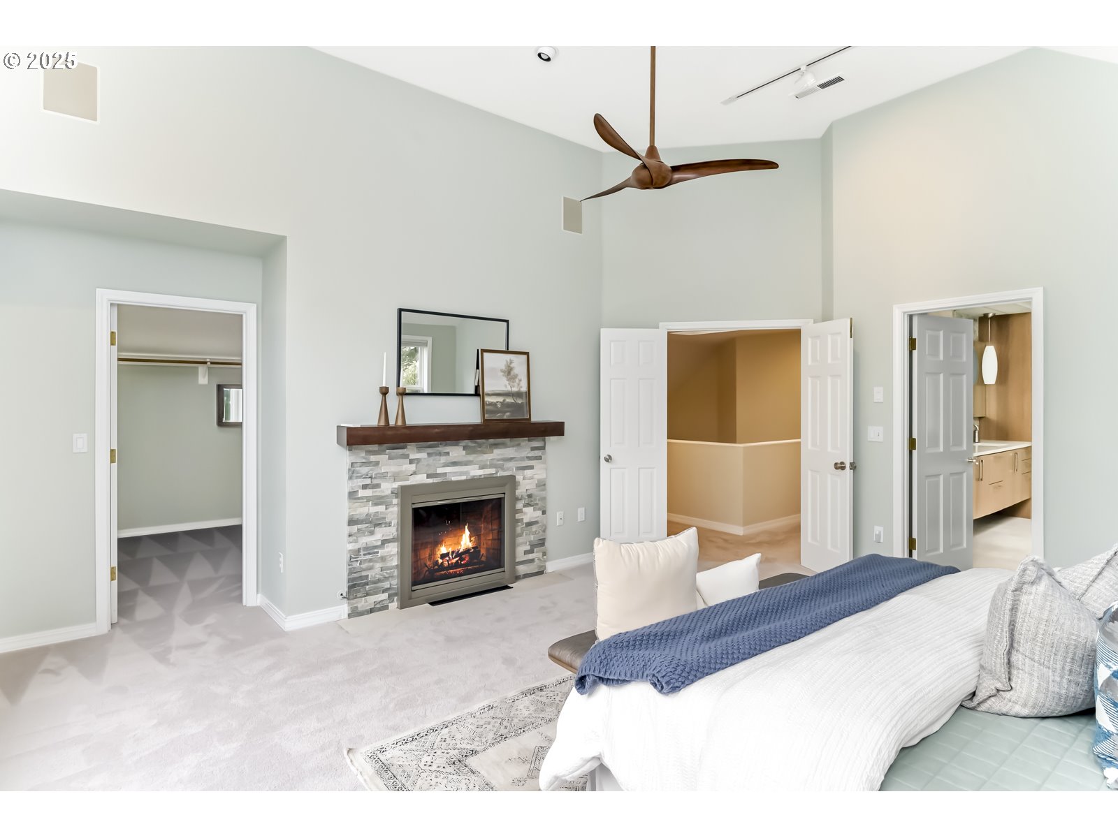 1916 NW RUNNYMEADE CT