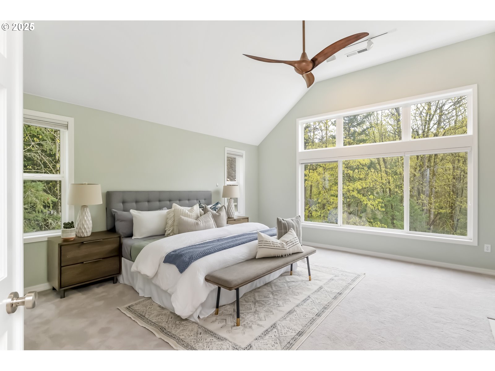 1916 NW RUNNYMEADE CT