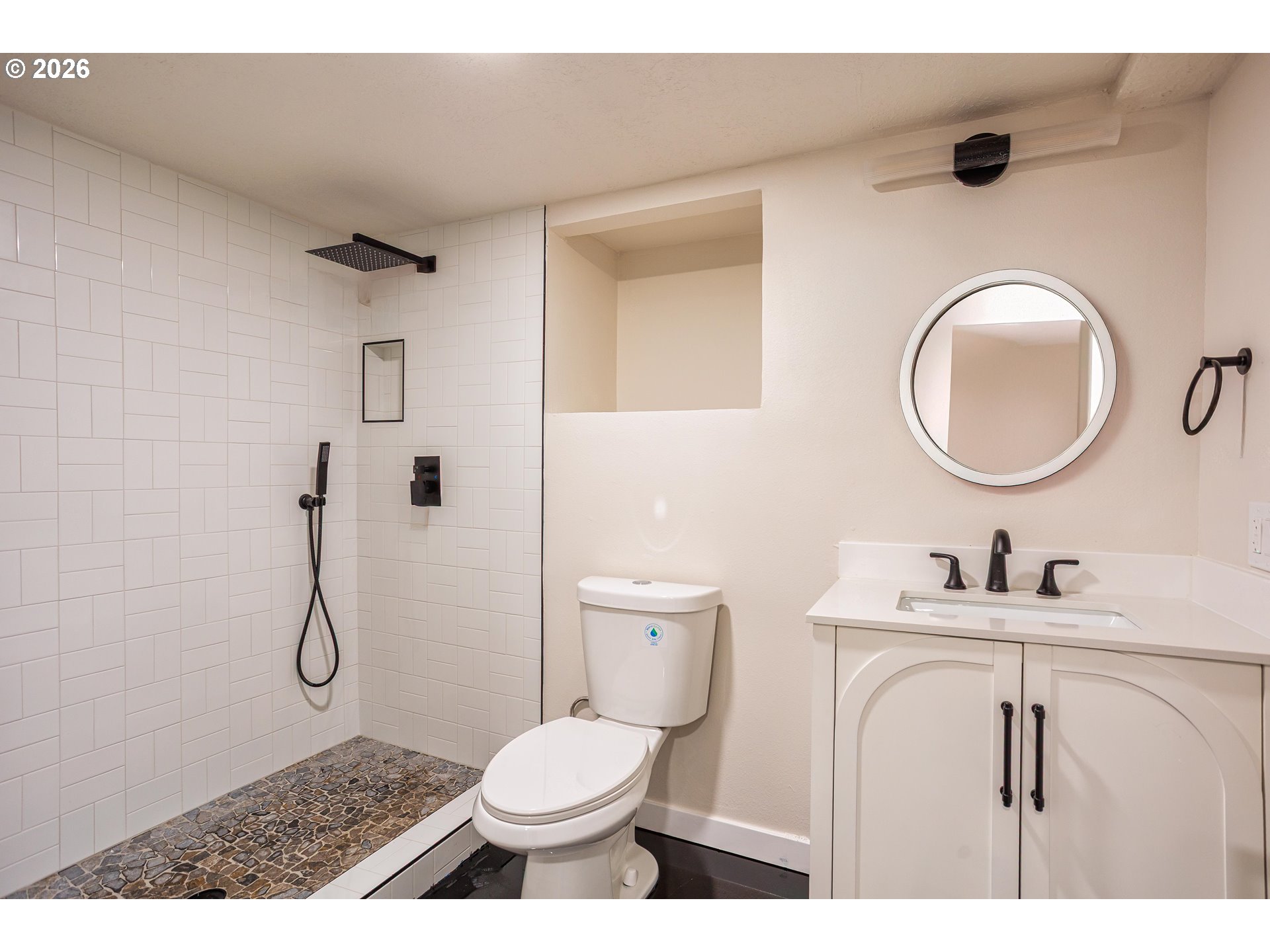 4512 SE CLINTON ST SE