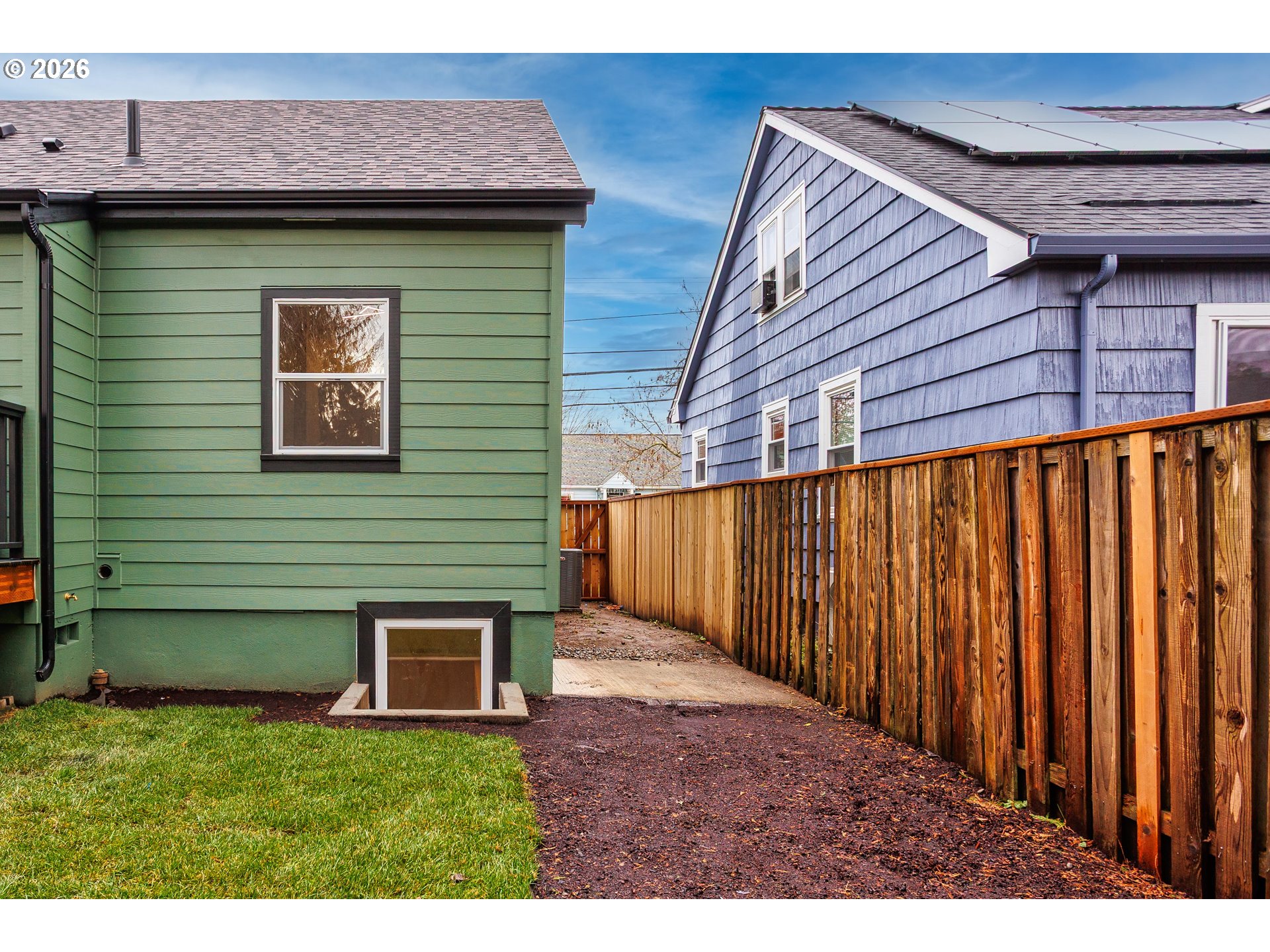 4512 SE CLINTON ST SE