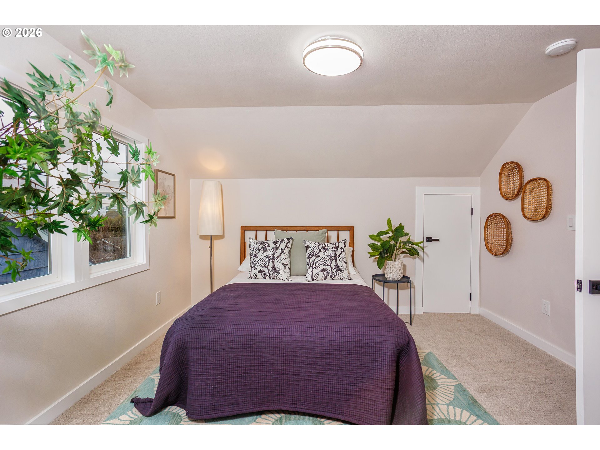 4512 SE CLINTON ST SE