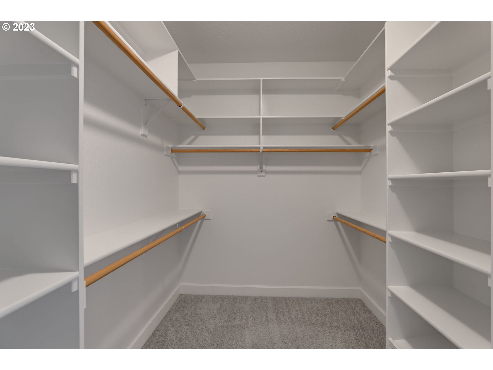 9206 SW WEST HAVEN DR