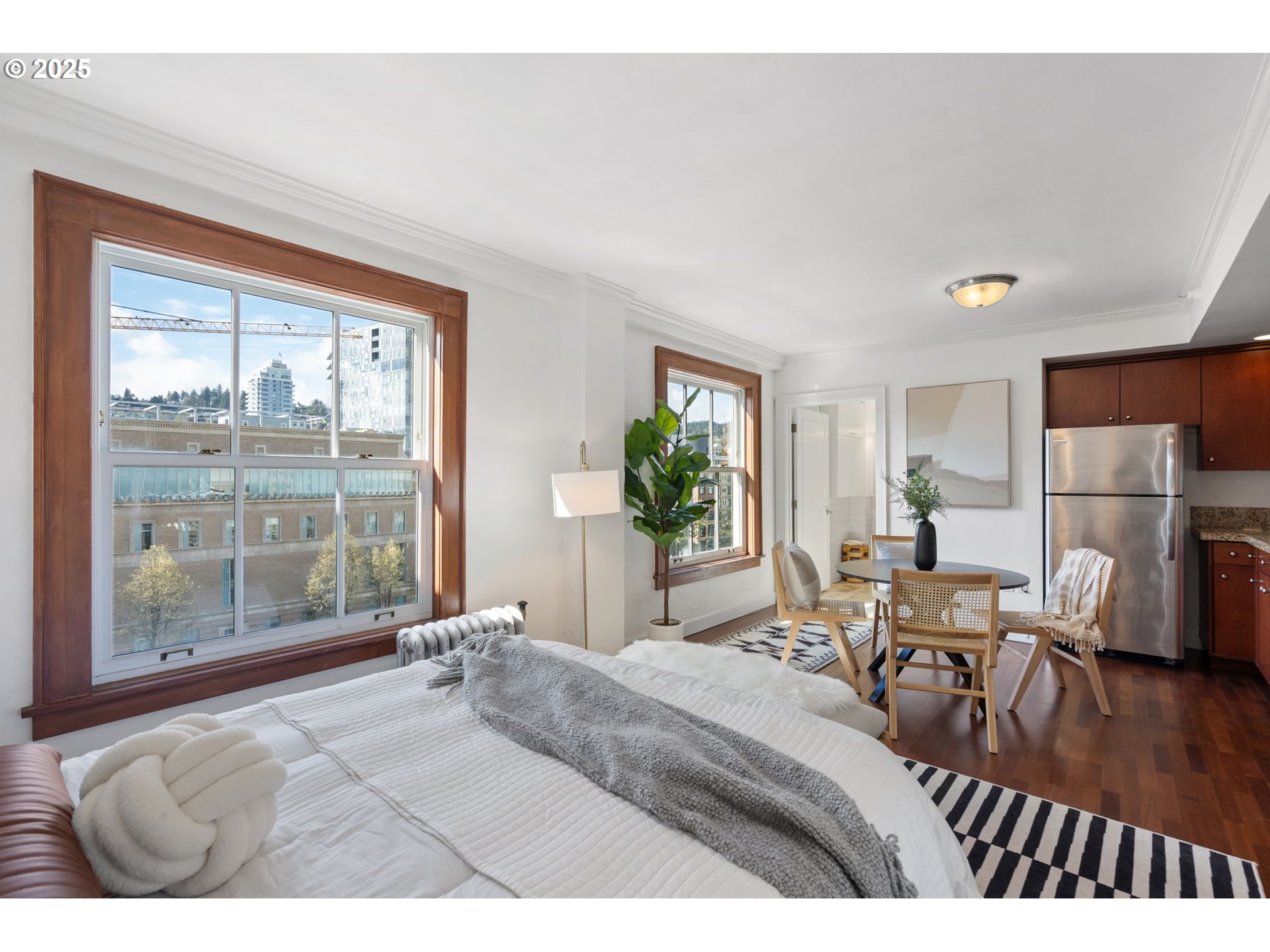 1005 SW PARK AVE 801