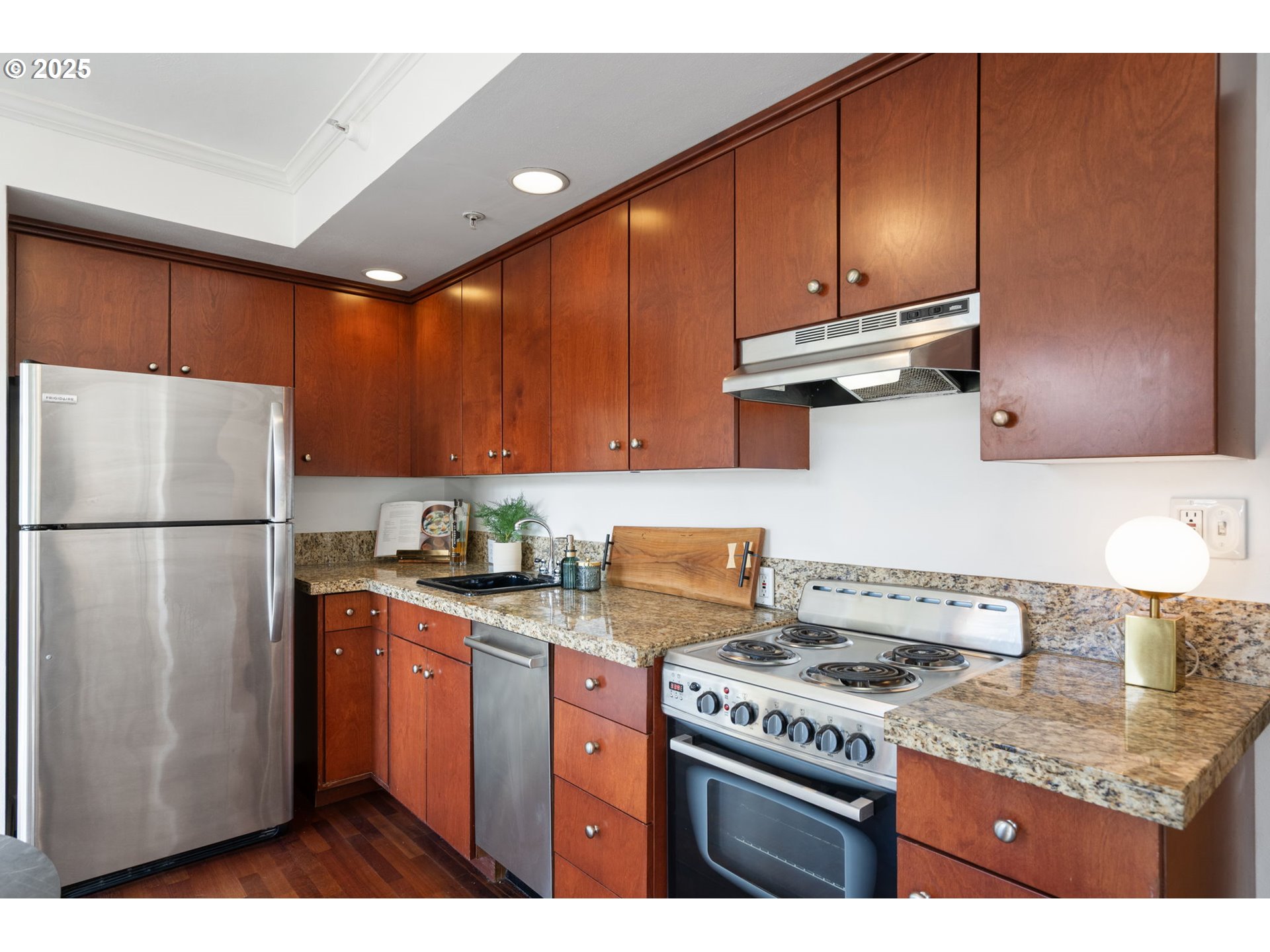 1005 SW PARK AVE 801