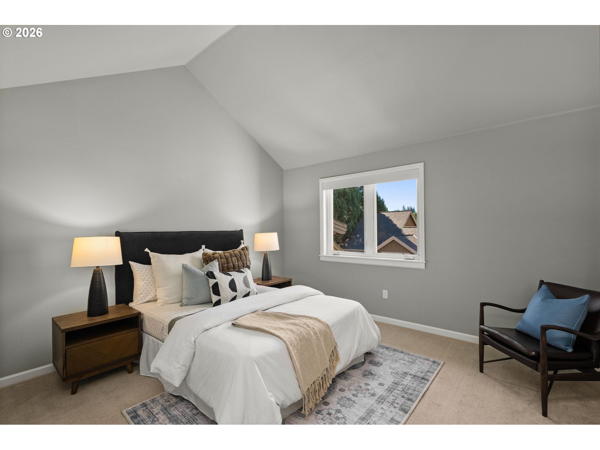 10209 NW VILLAGE HEIGHTS DR