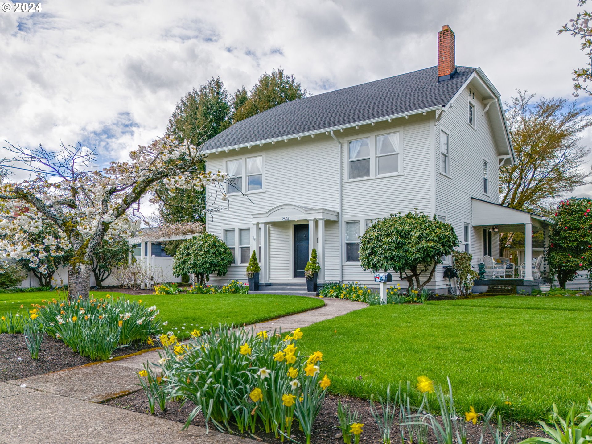 2605 SE 67TH AVE