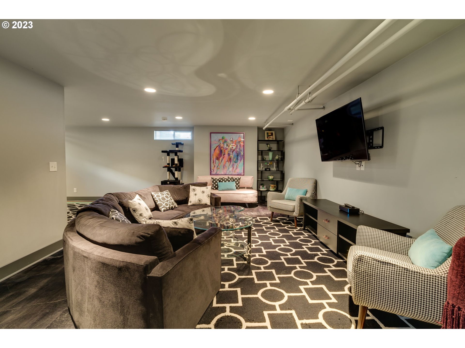 2605 SE 67TH AVE