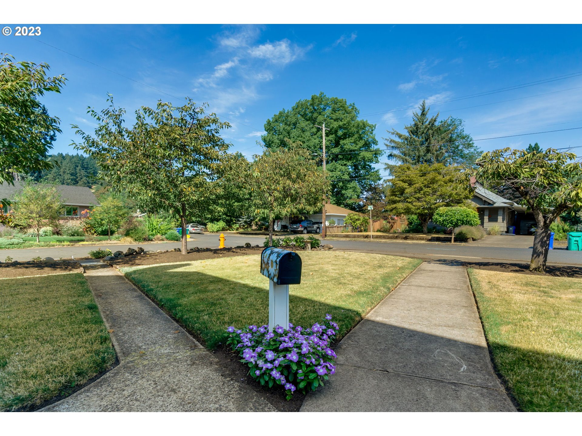 2605 SE 67TH AVE
