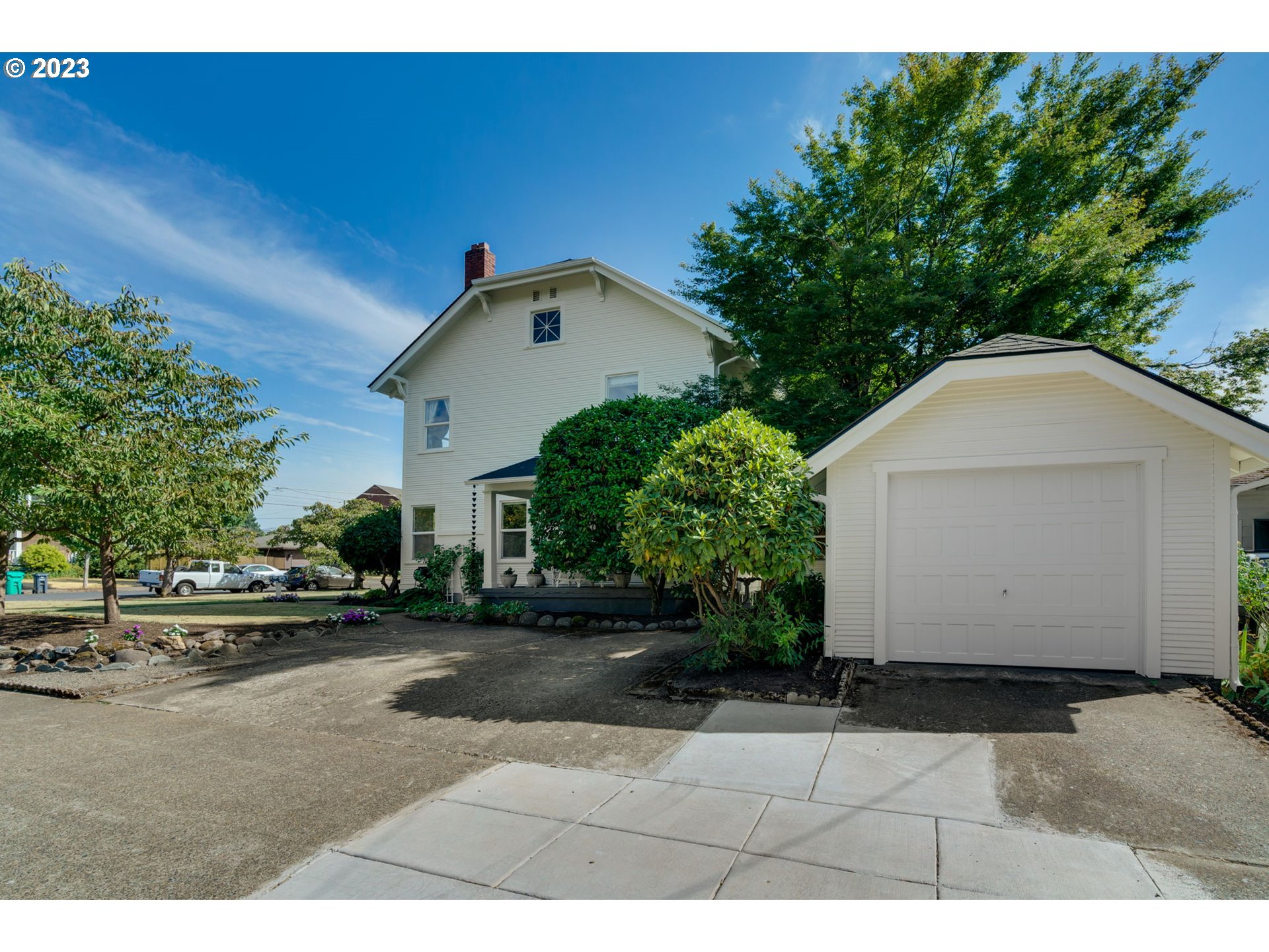 2605 SE 67TH AVE