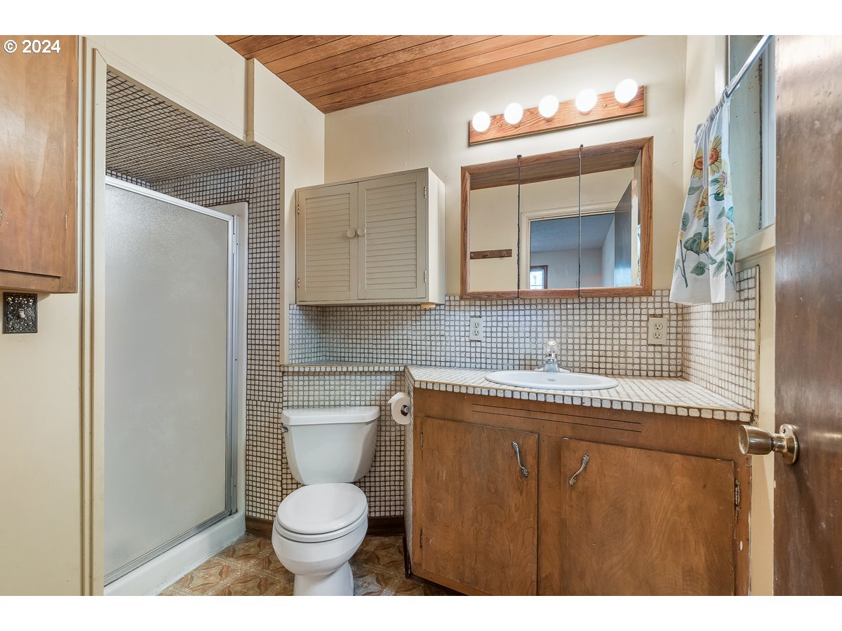 13675 JOHNSON TER