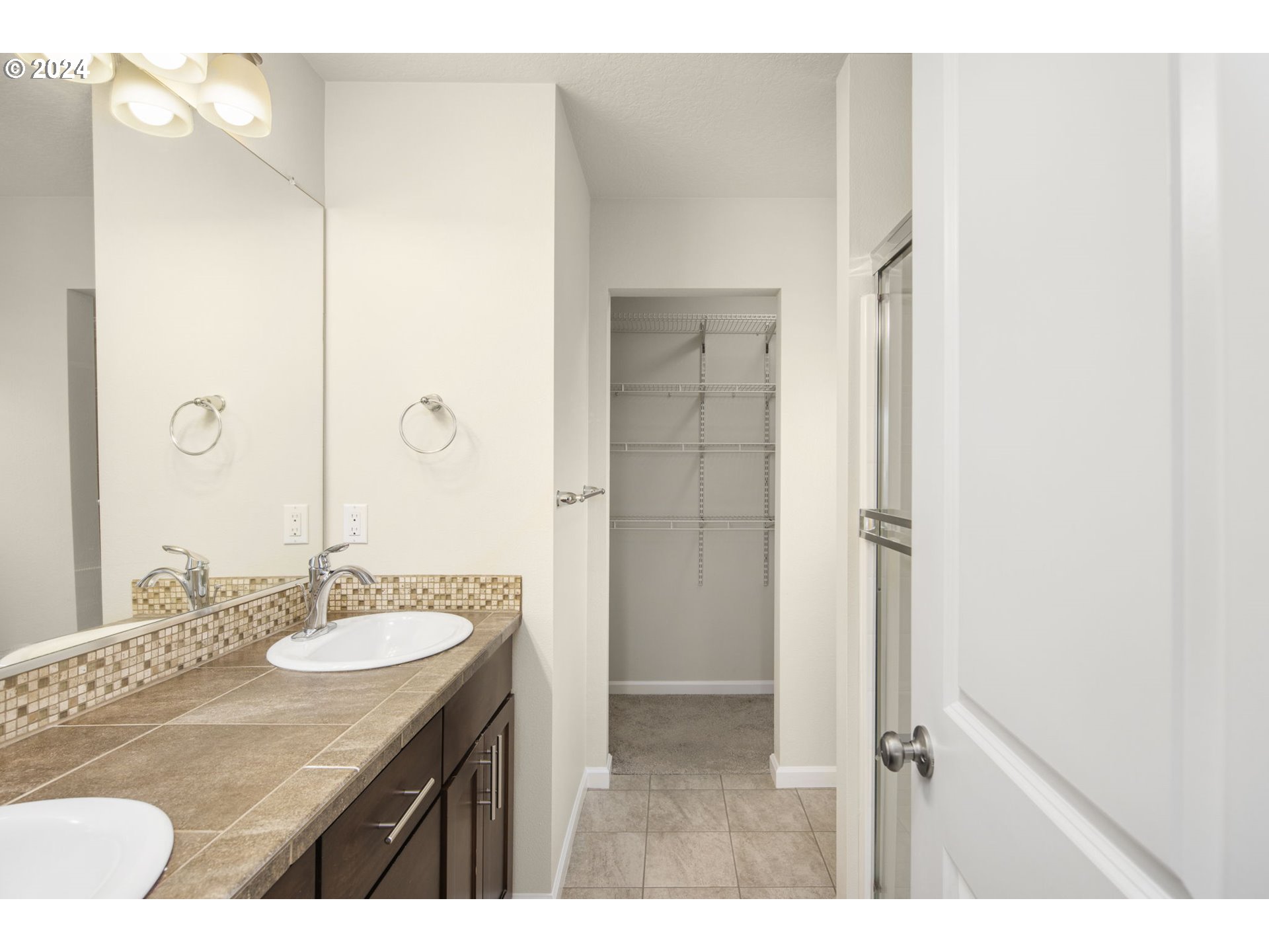 7623 NW BUCKTHORN WAY