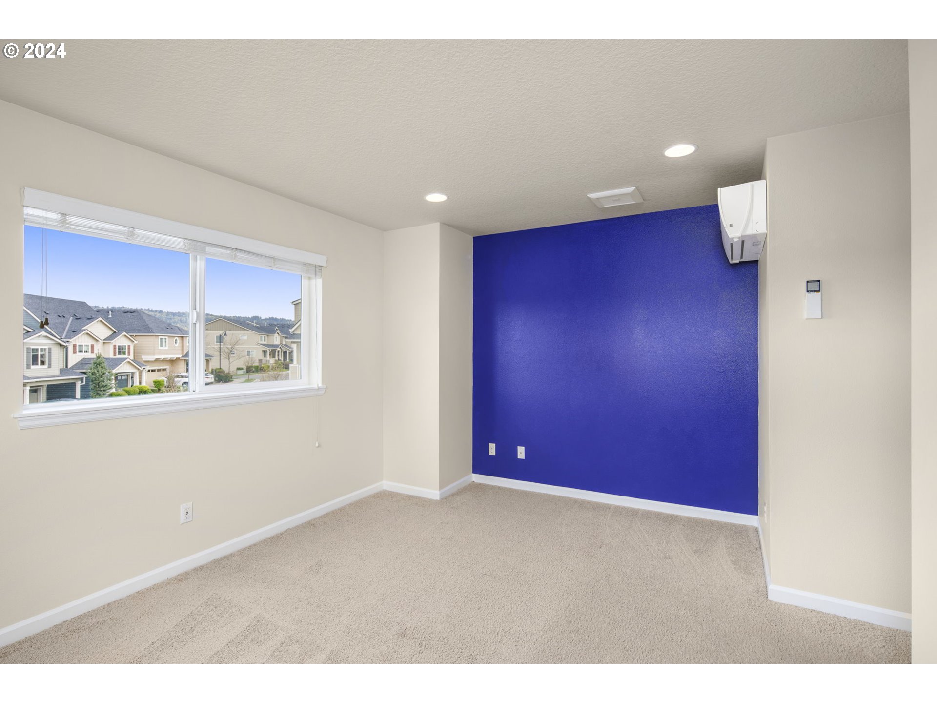 7623 NW BUCKTHORN WAY