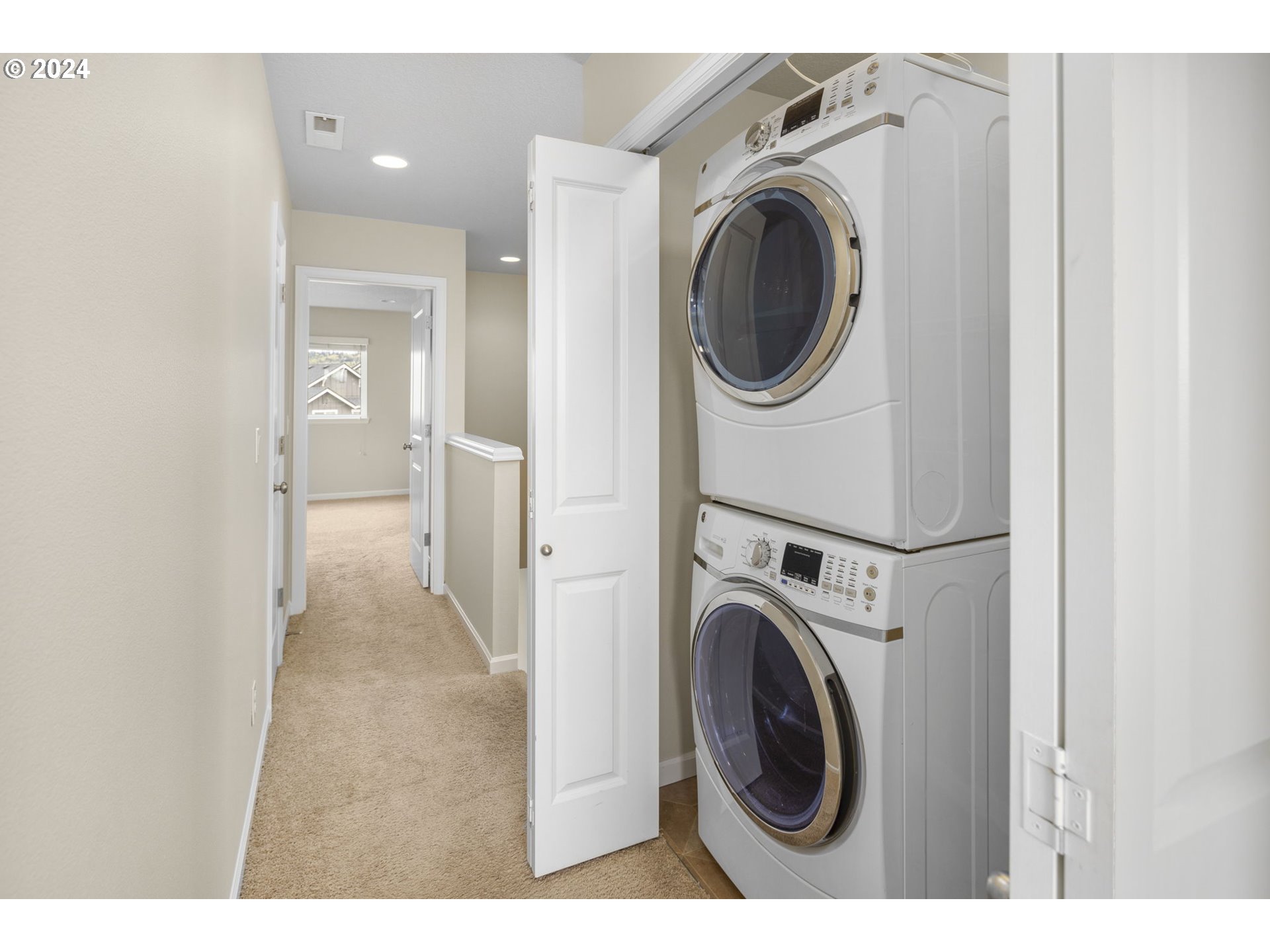 7623 NW BUCKTHORN WAY