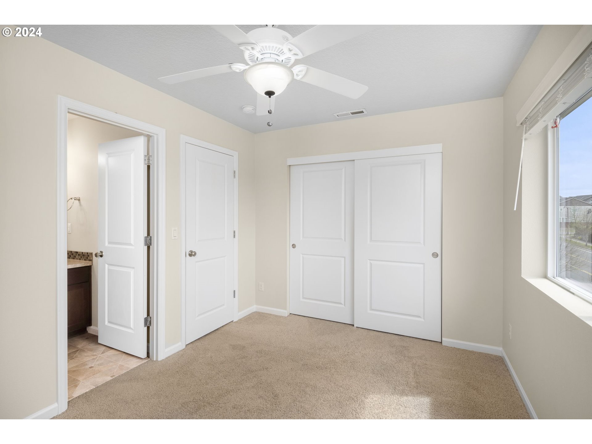 7623 NW BUCKTHORN WAY