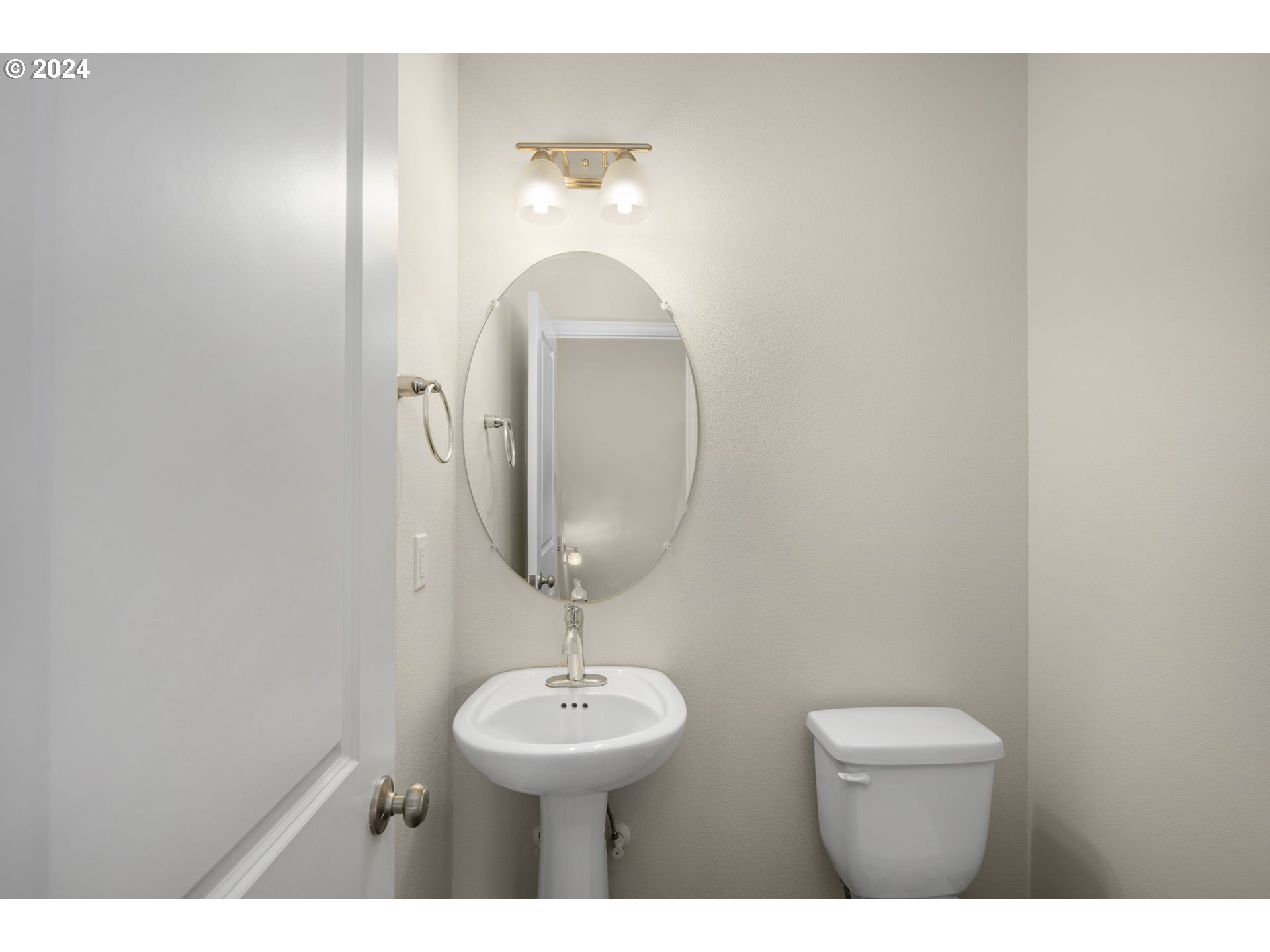 7623 NW BUCKTHORN WAY