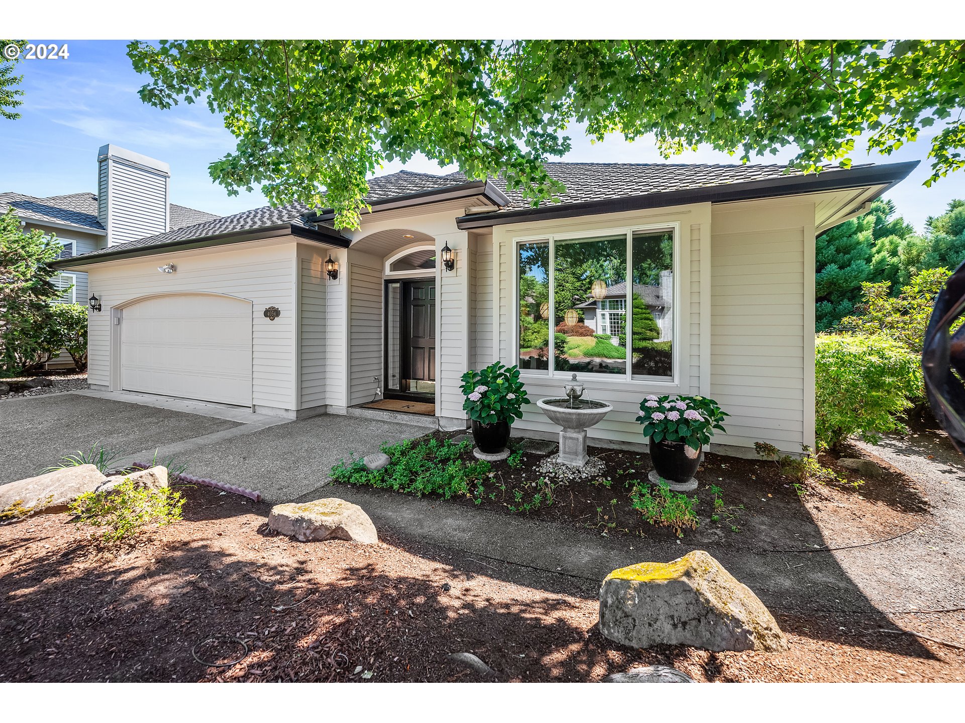 4054 NW GLENEAGLES PL