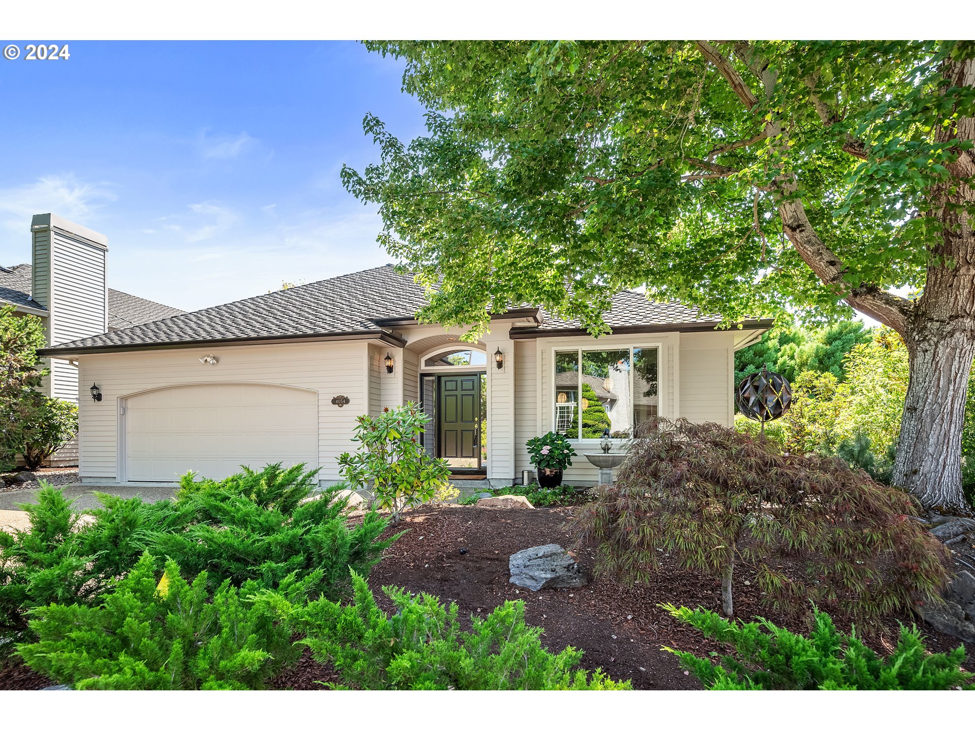 4054 NW GLENEAGLES PL