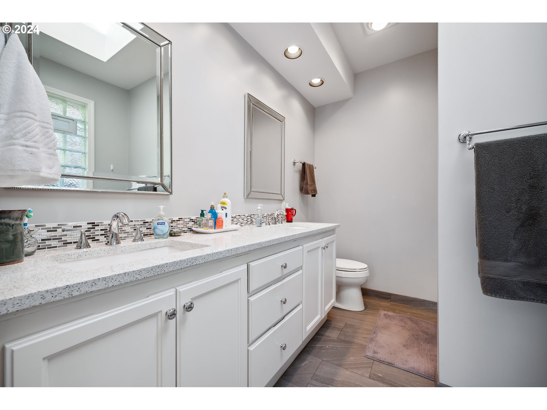 4054 NW GLENEAGLES PL