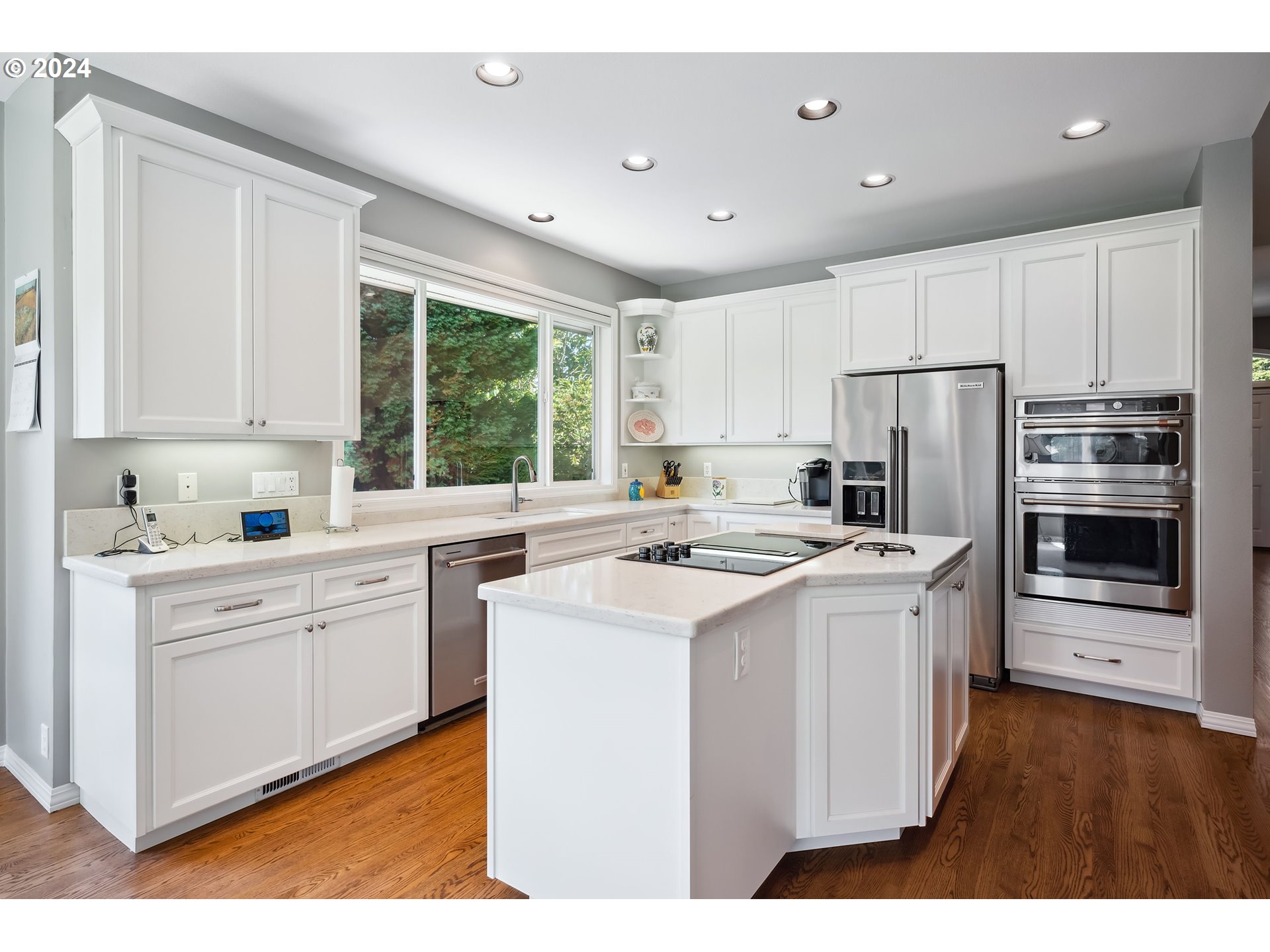 4054 NW GLENEAGLES PL