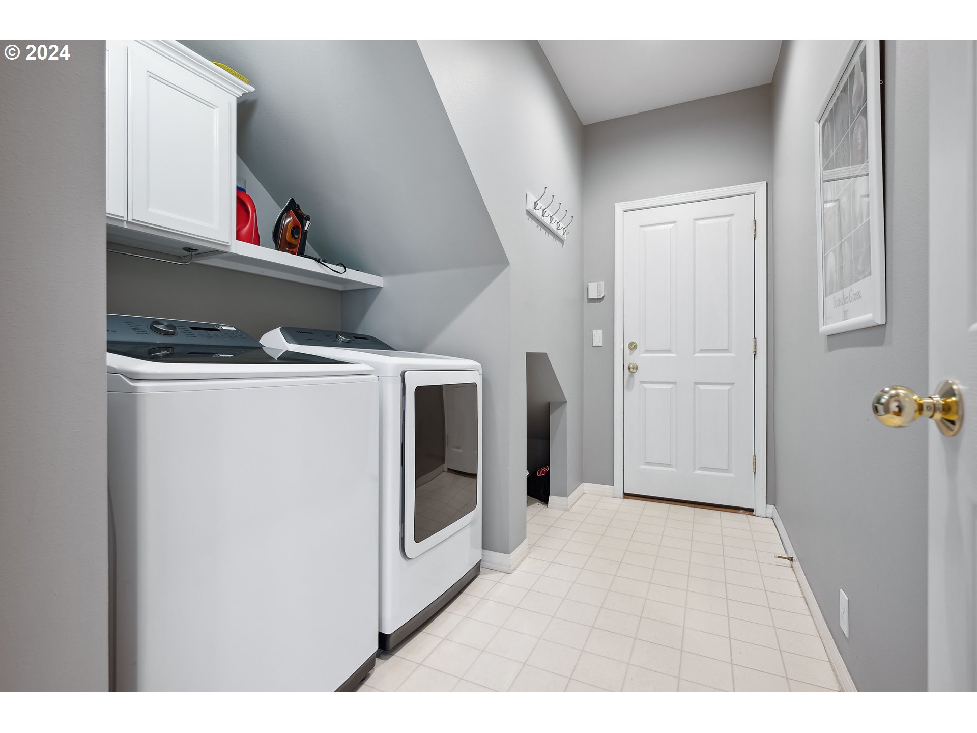 4054 NW GLENEAGLES PL