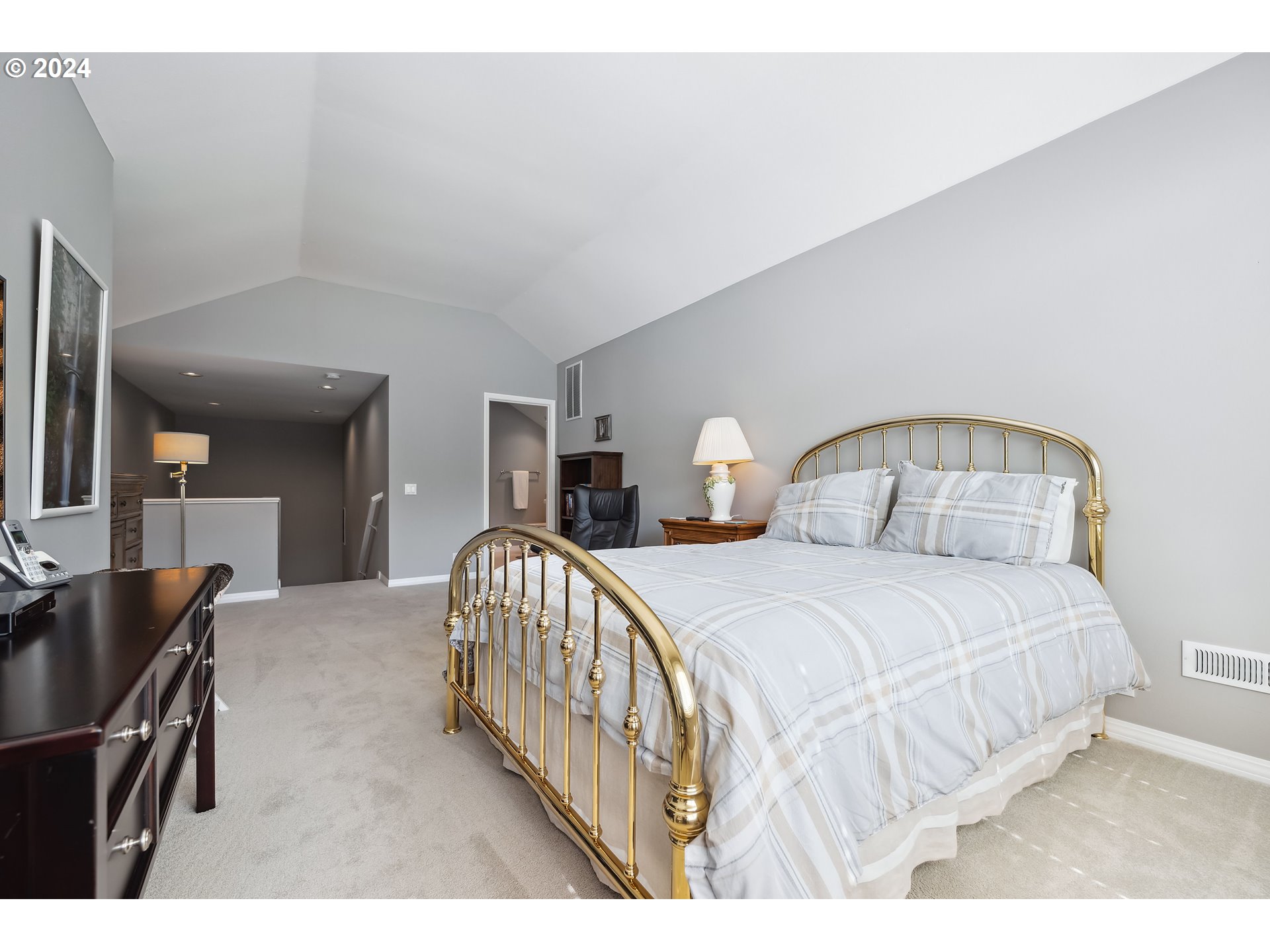 4054 NW GLENEAGLES PL