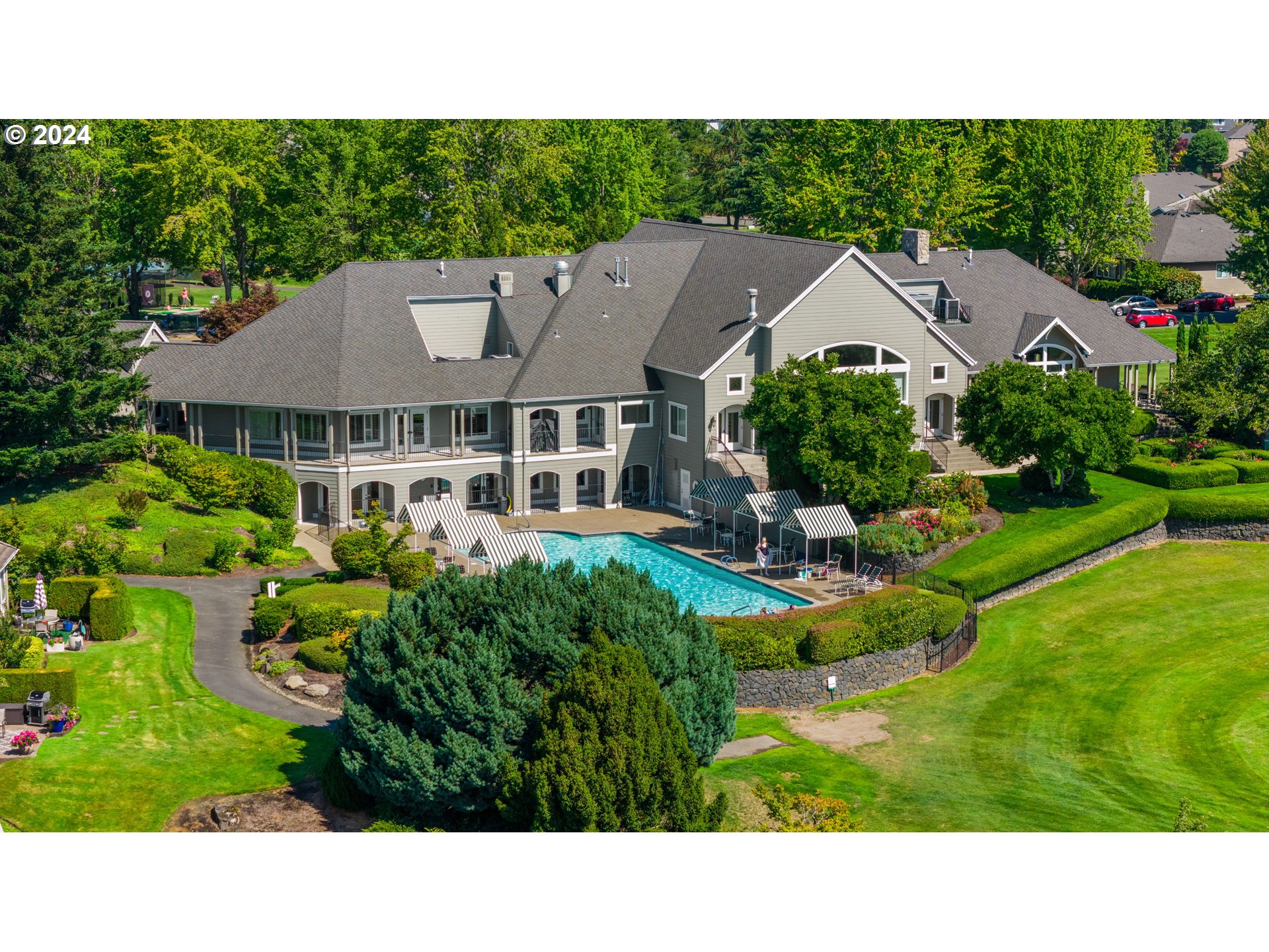 4054 NW GLENEAGLES PL