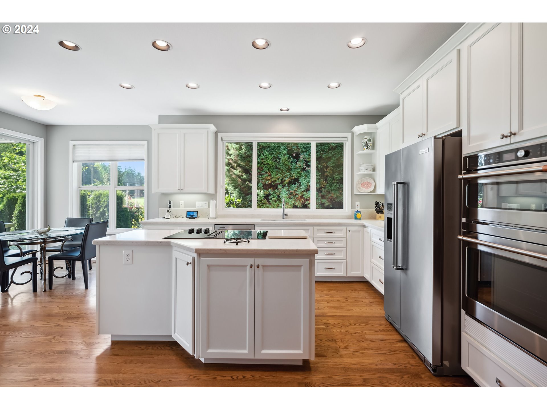 4054 NW GLENEAGLES PL